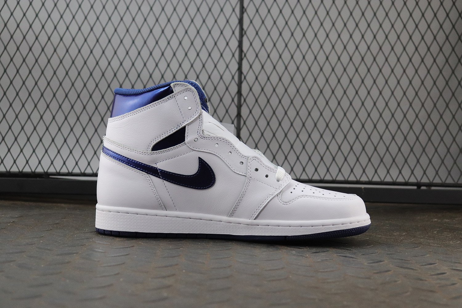 Jordan 1 Retro Metallic Navy