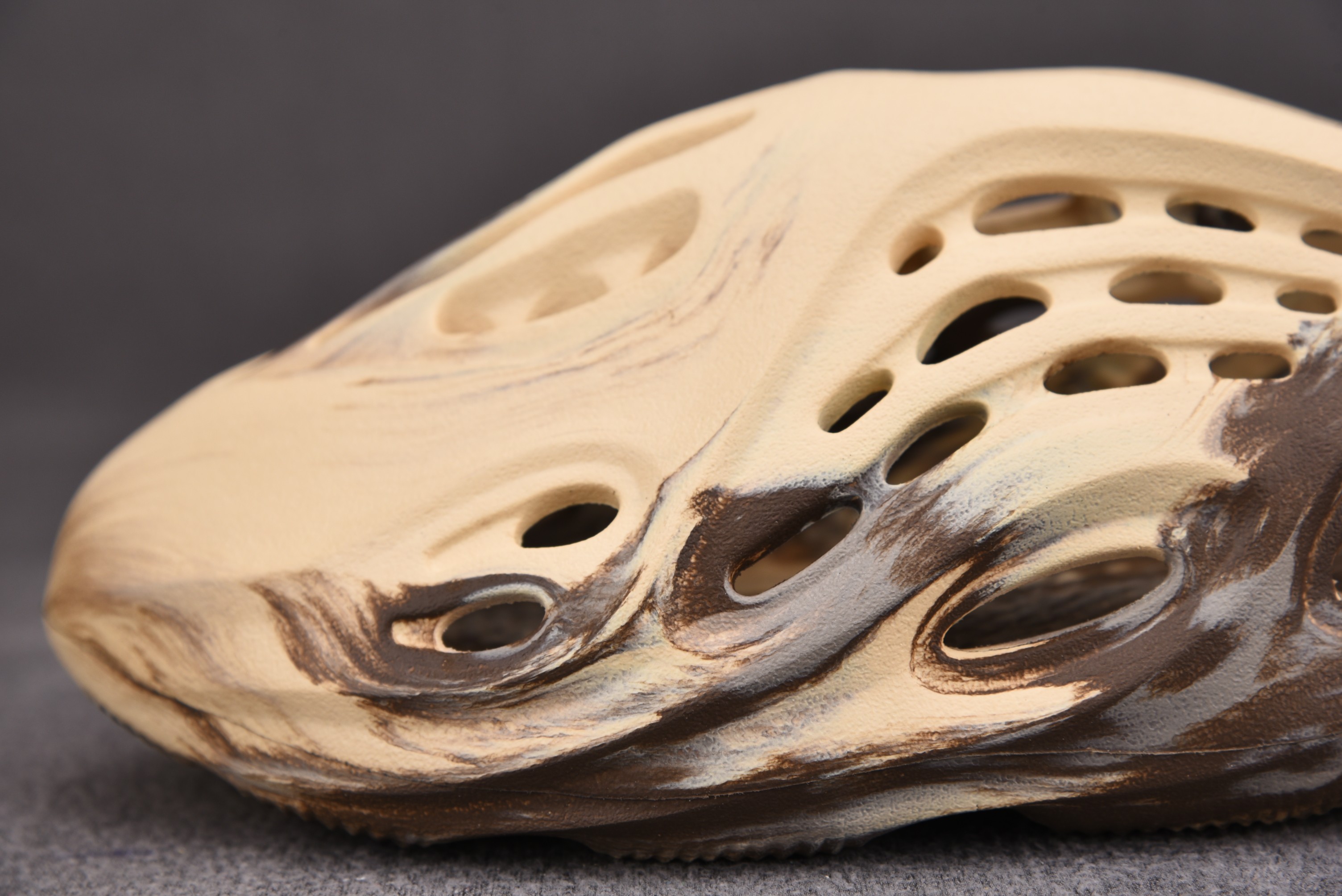 adidas Yeezy Foam RNNR MX Cream Clay (One Size Smaller!!)