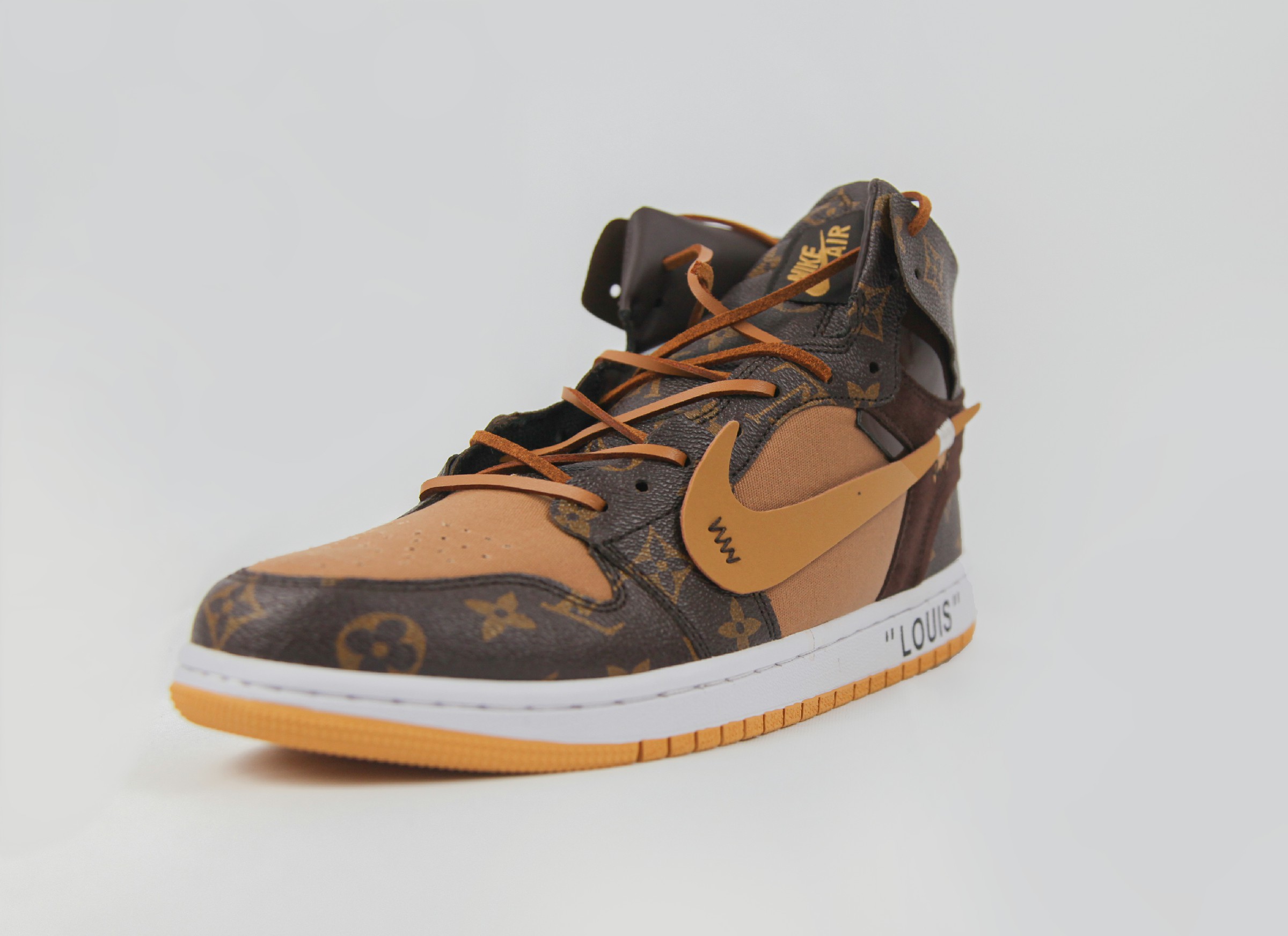 Air Jordan 1 Retro High x Louis Vuitton