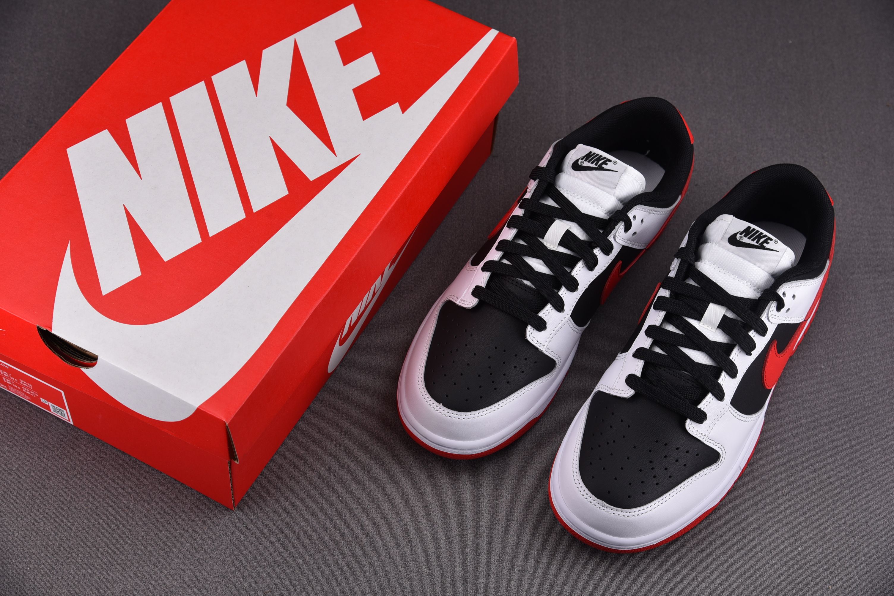 Nike SB Dunk Low White Black Red