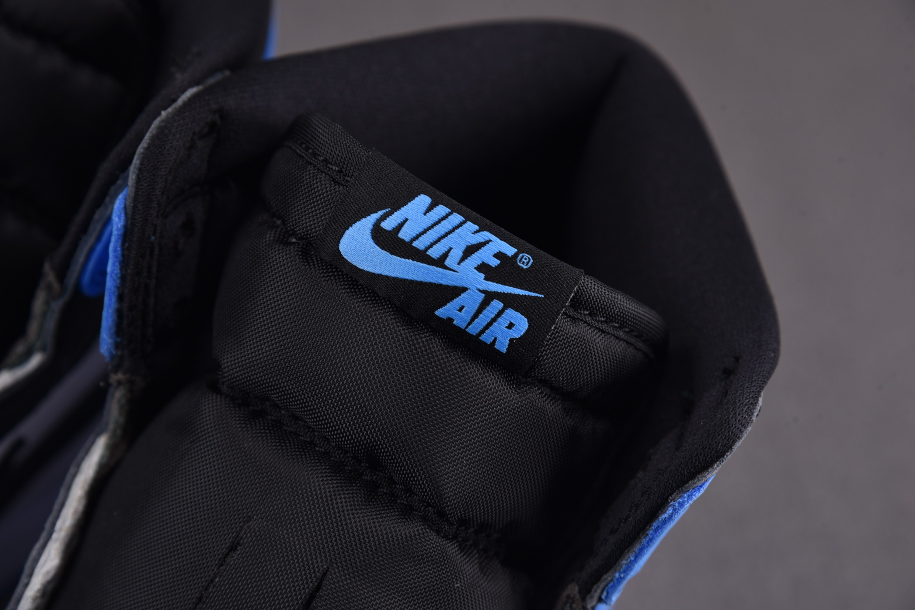 Air Jordan 1 High OG University Blue