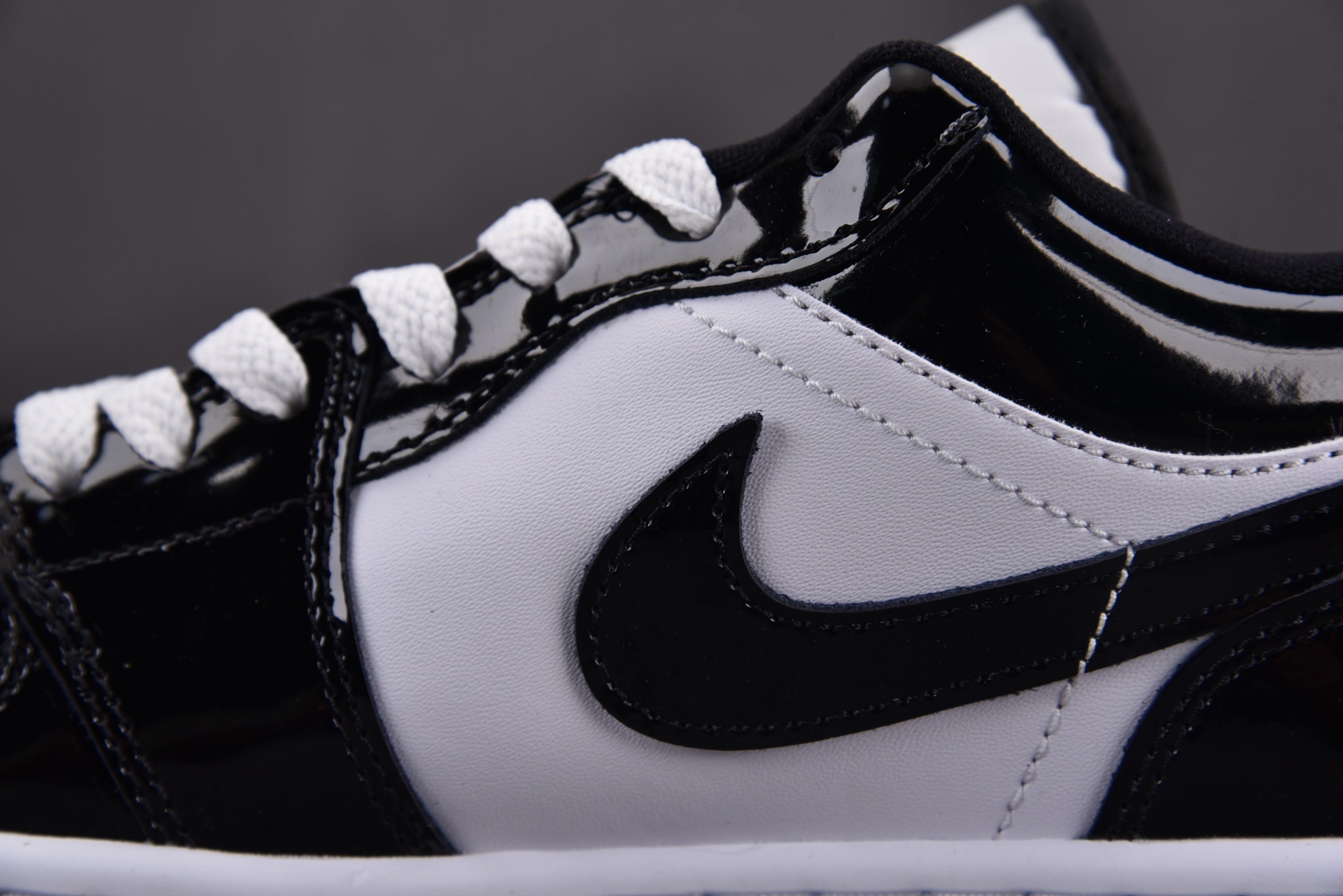 Jordan 1 Low SE Concord