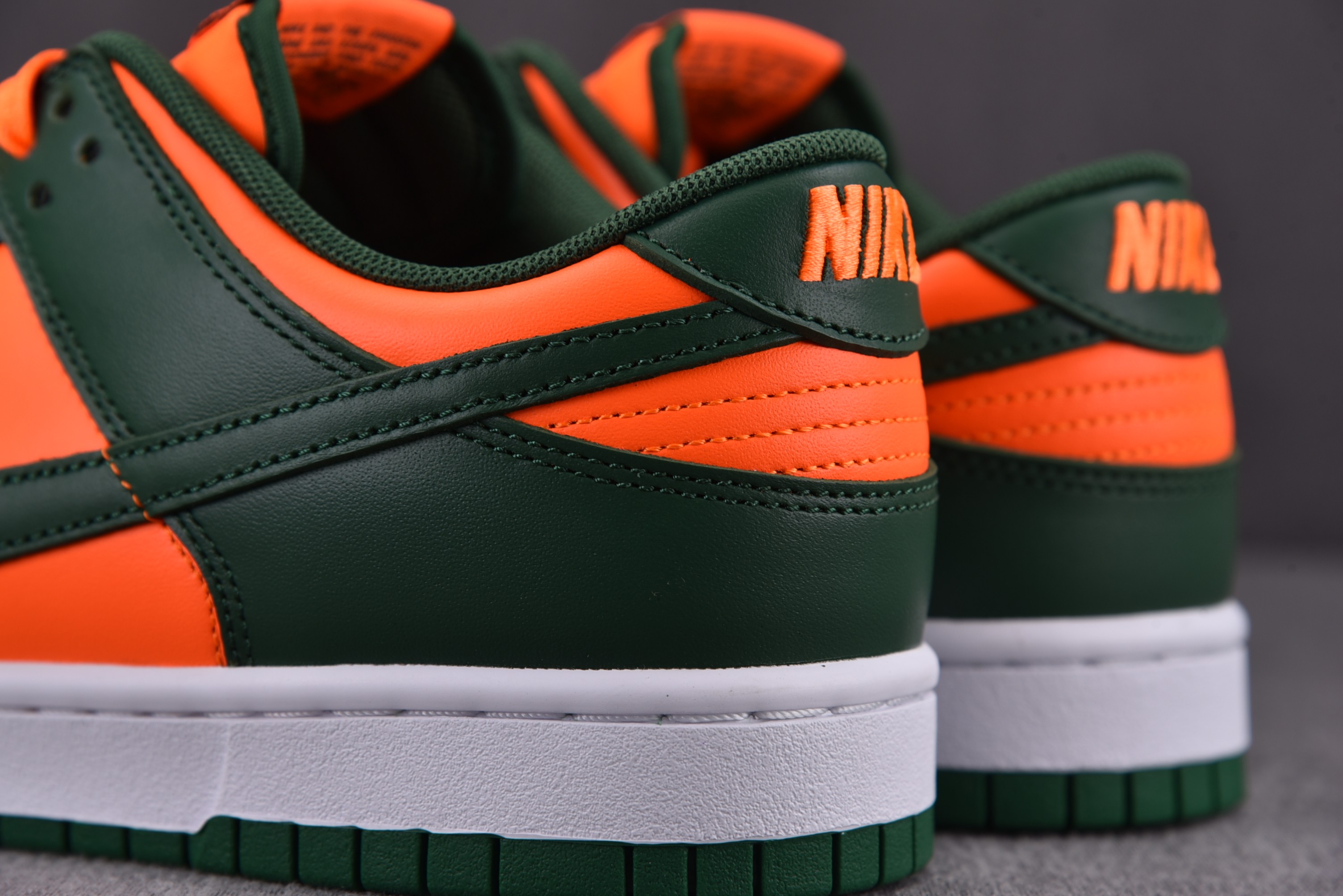Nike Dunk Low Miami Hurricanes