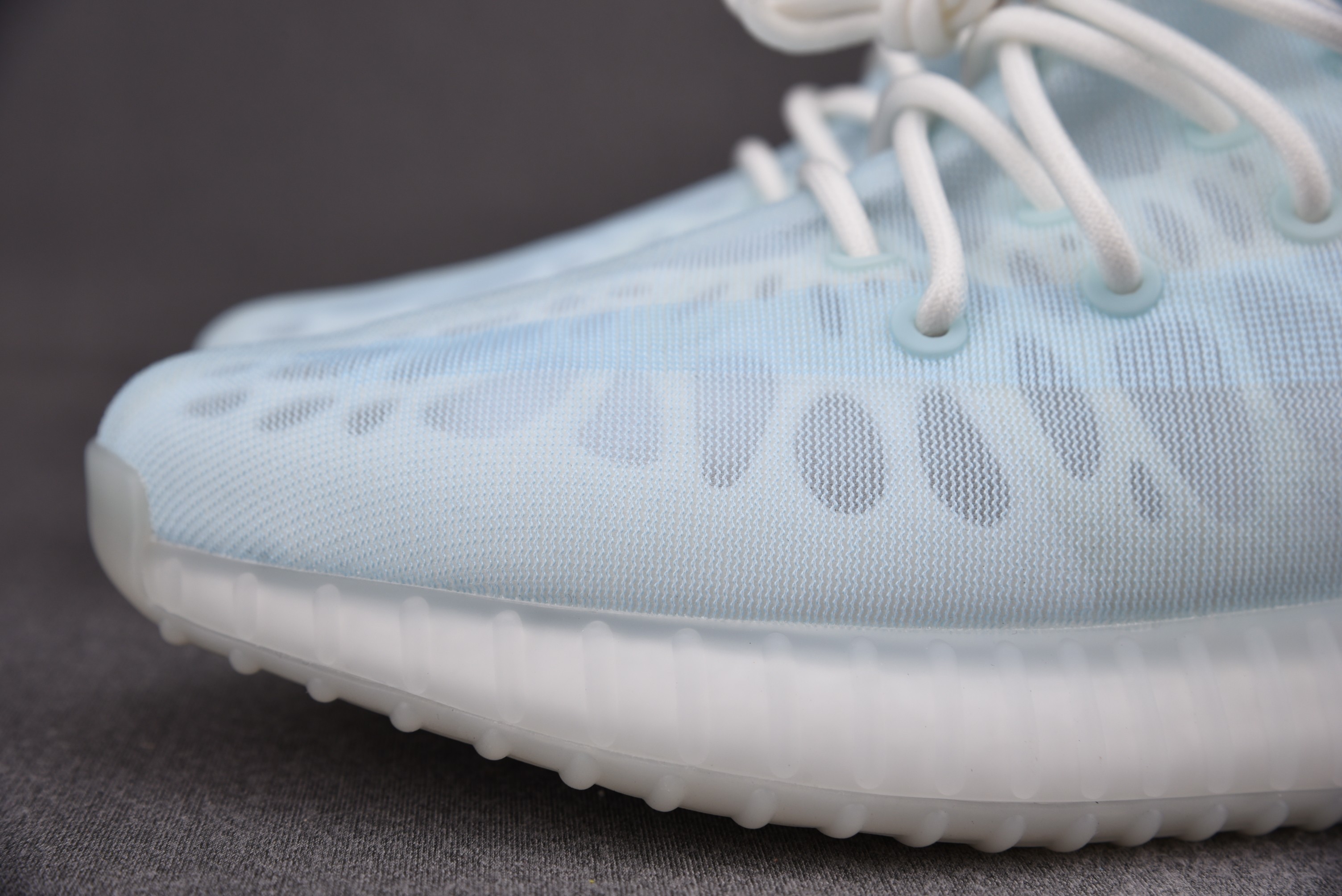 adidas Yeezy Boost 350 V2 Mono Ice