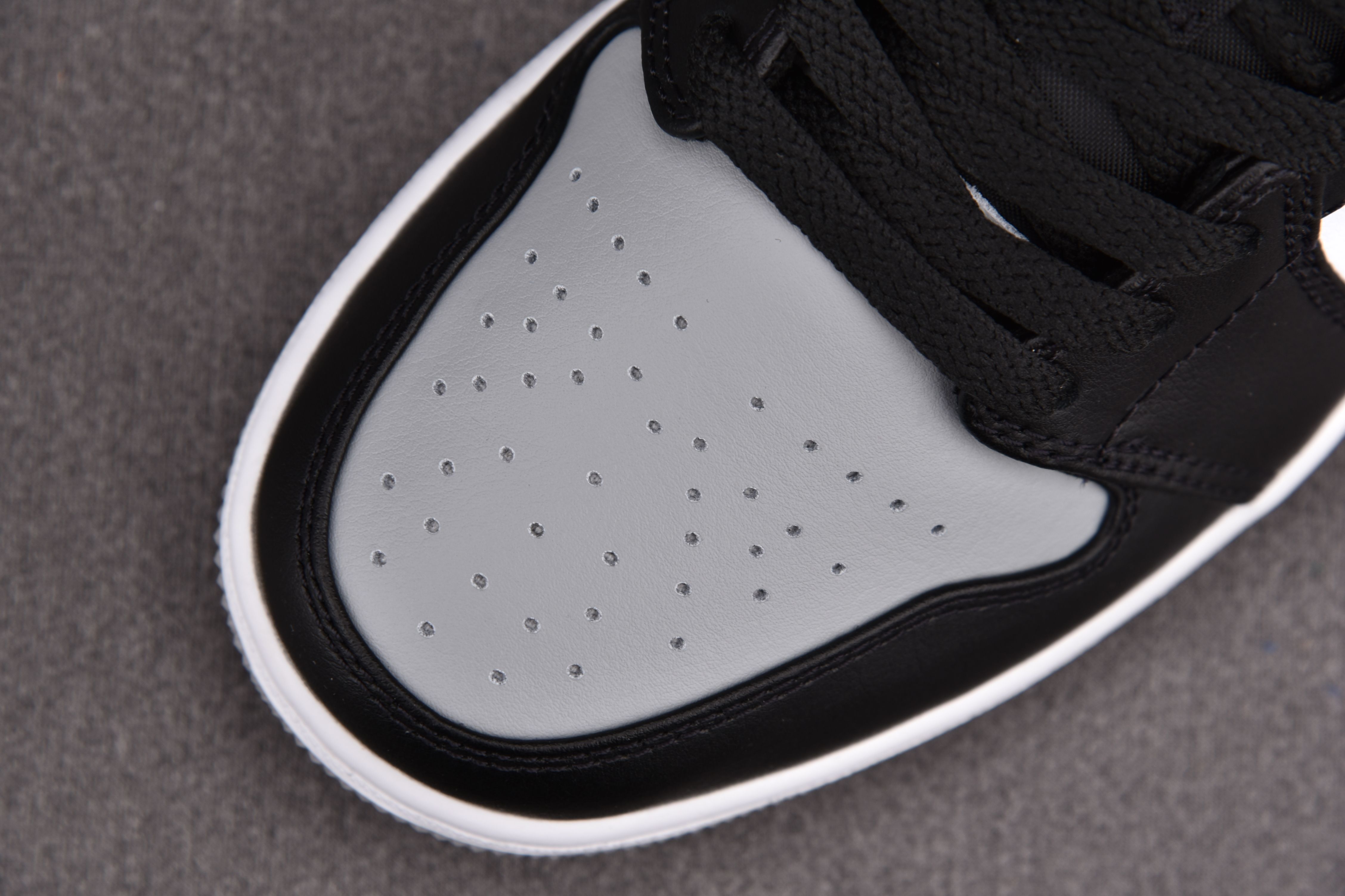 Jordan 1 Low Shadow Toe