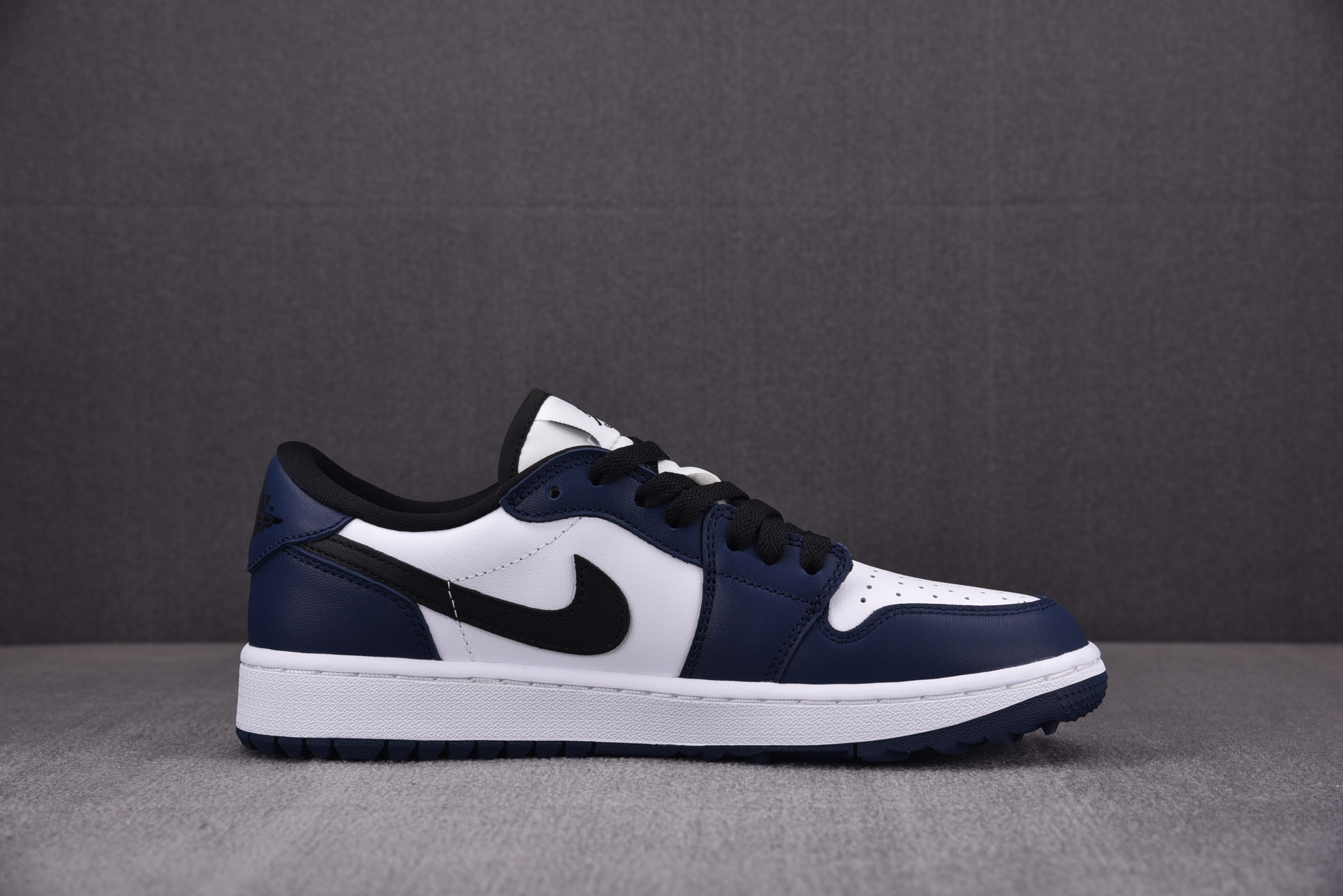 Jordan 1 Retro Low Golf Midnight Navy