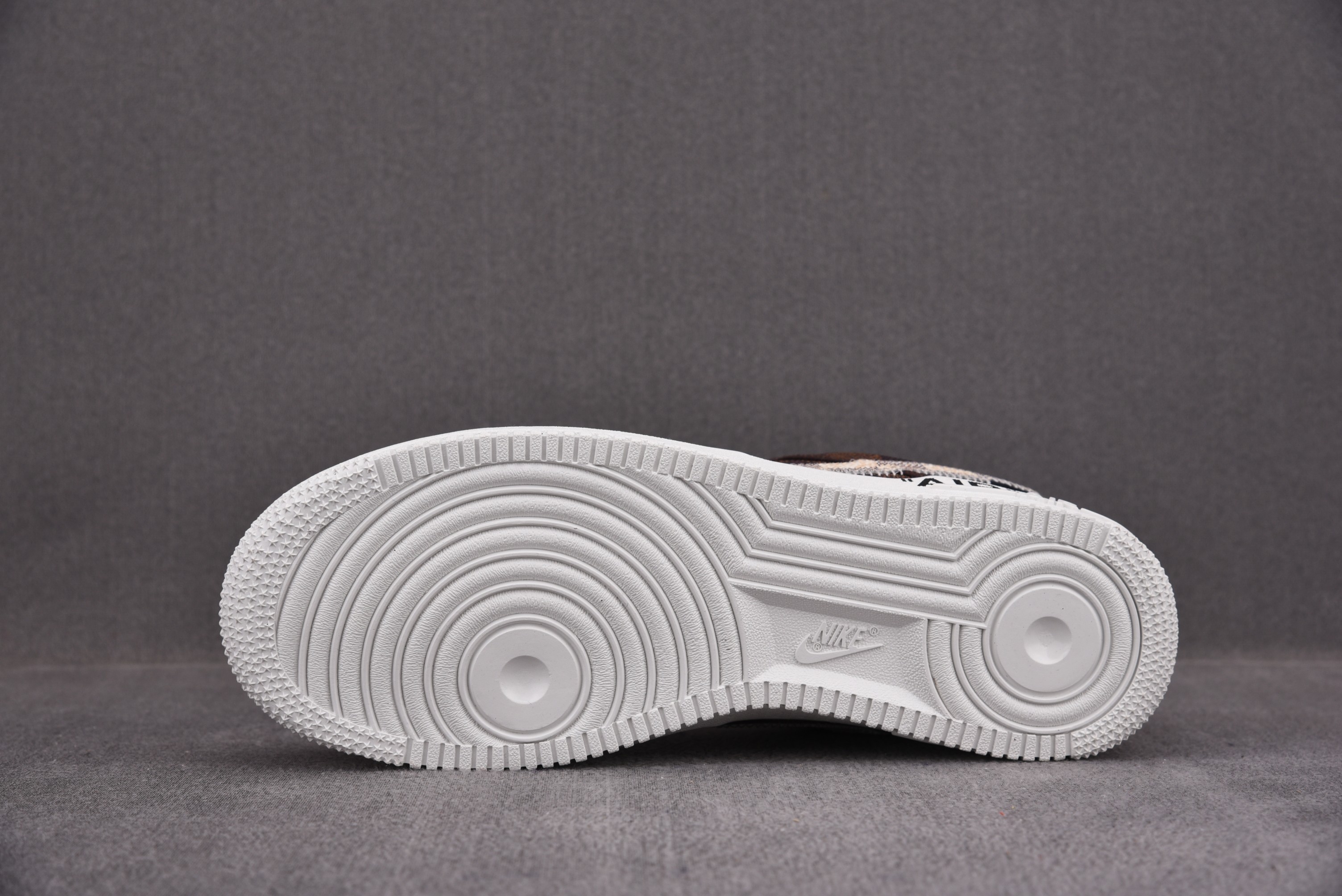 Nike Air Force 1 Low Louis Vuitton Monogram Brown Damier Azur (Be careful about the size!!)