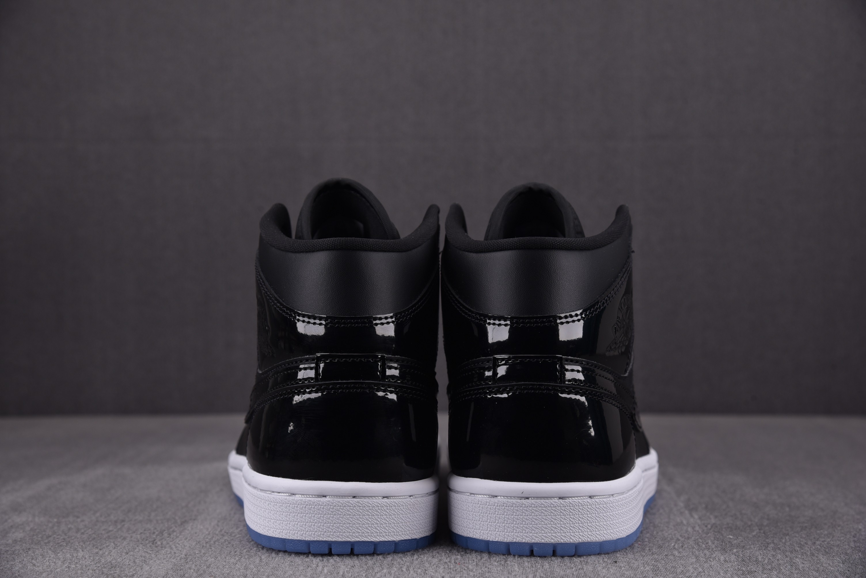 Jordan 1 Mid SE Space Jam