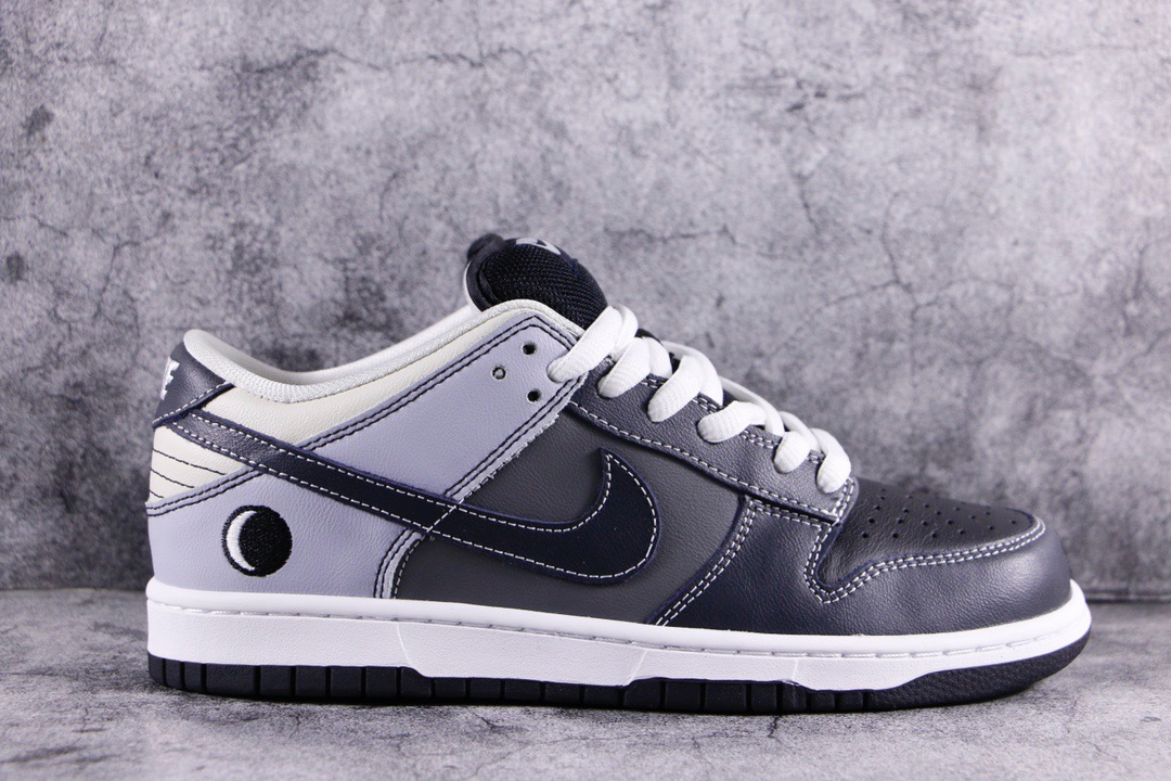 Nike SB Dunk Low Lunar Eclipse (East)