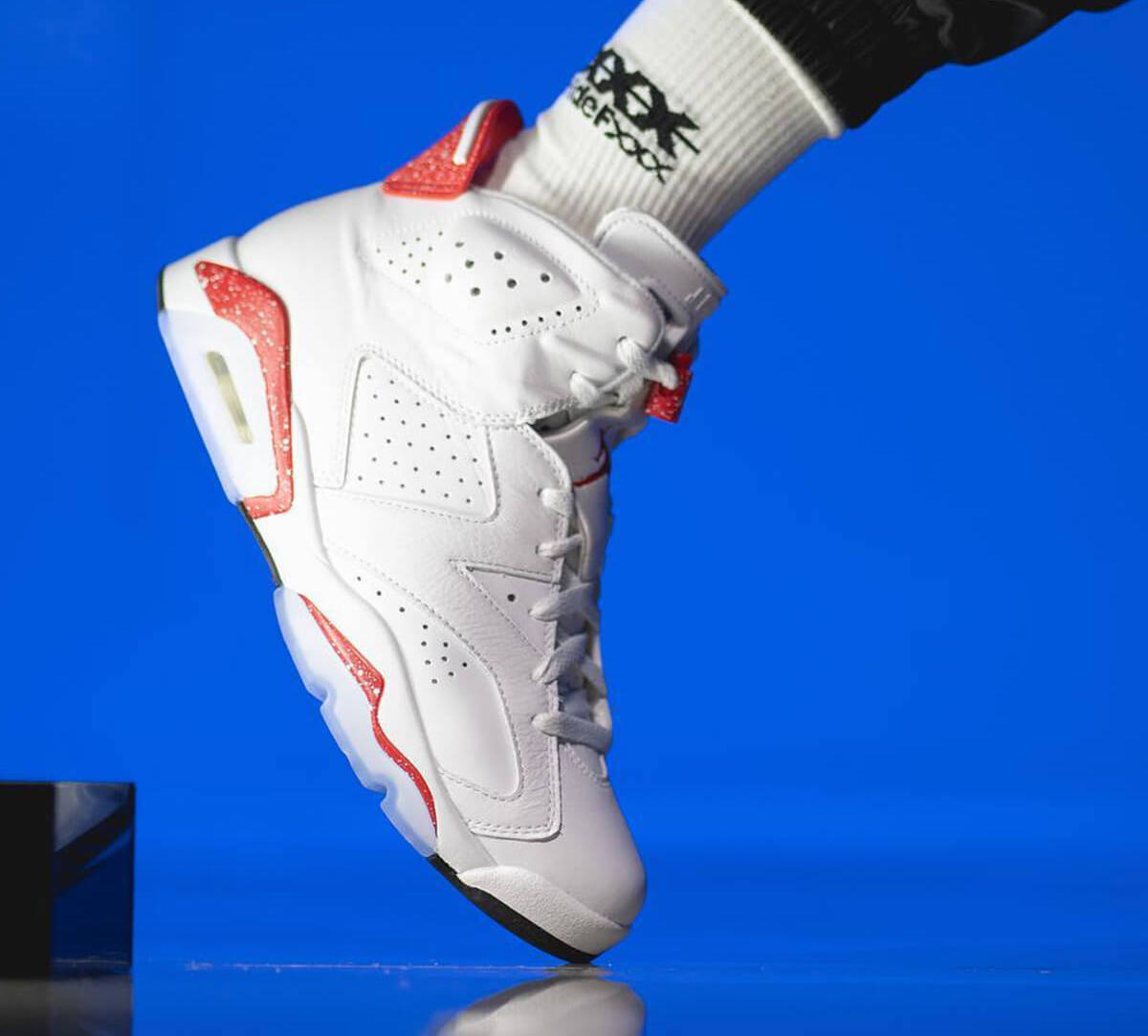Jordan 6 Red Oreo