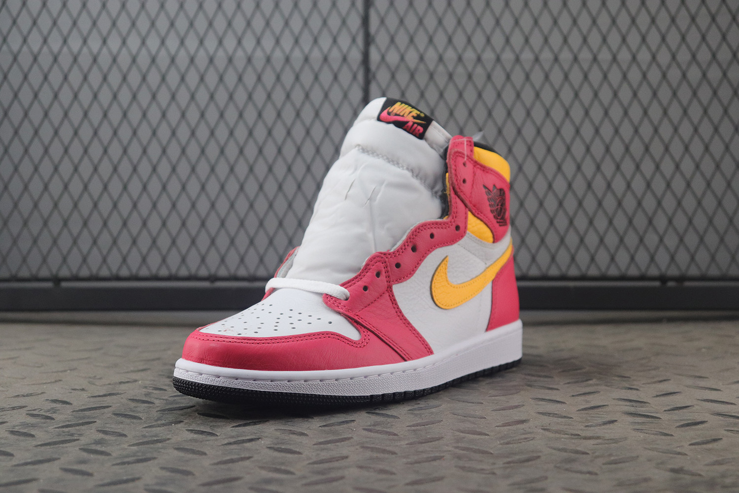 Jordan 1 Retro High OG Light Fusion Red