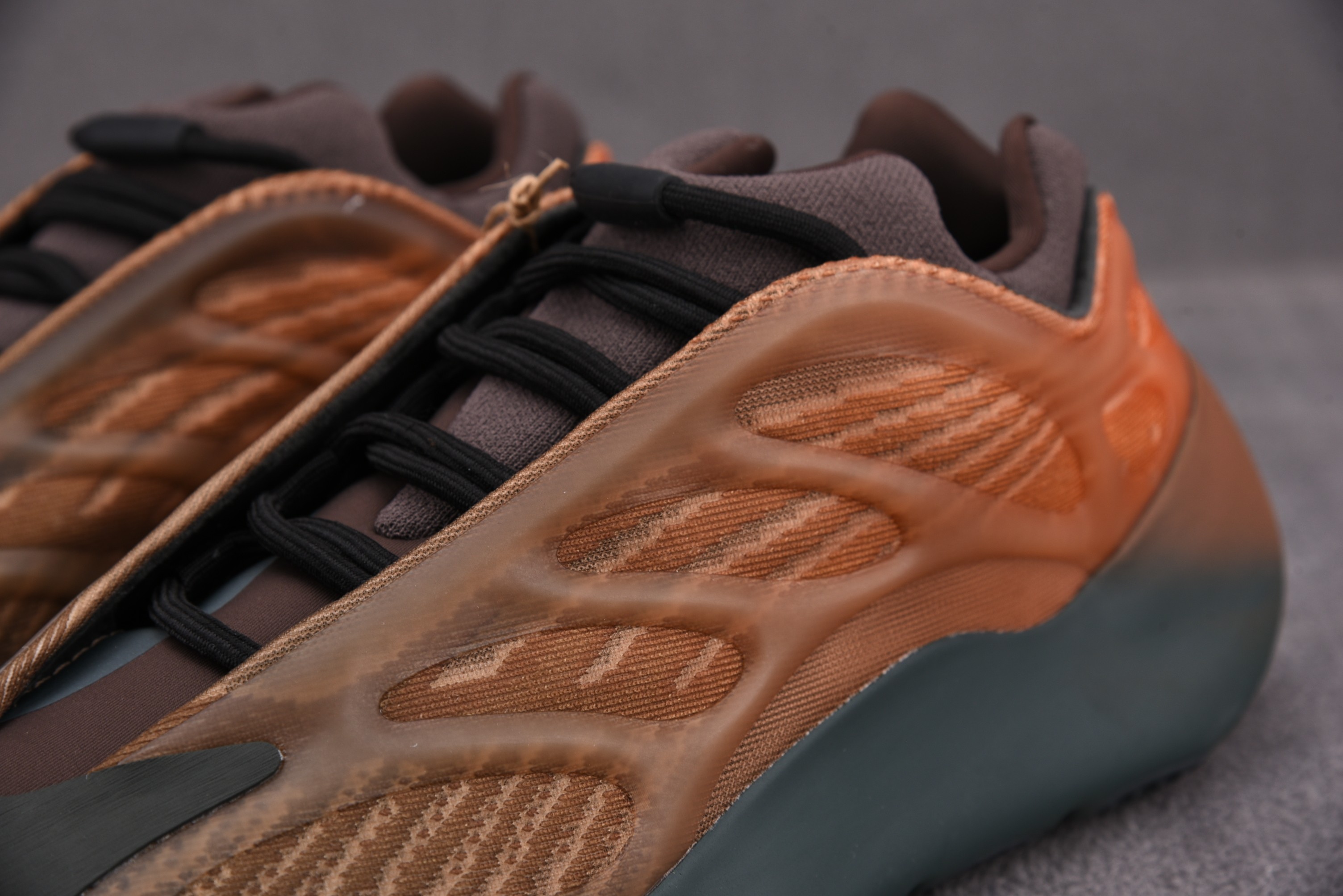 adidas Yeezy 700 V3 Copper Fade