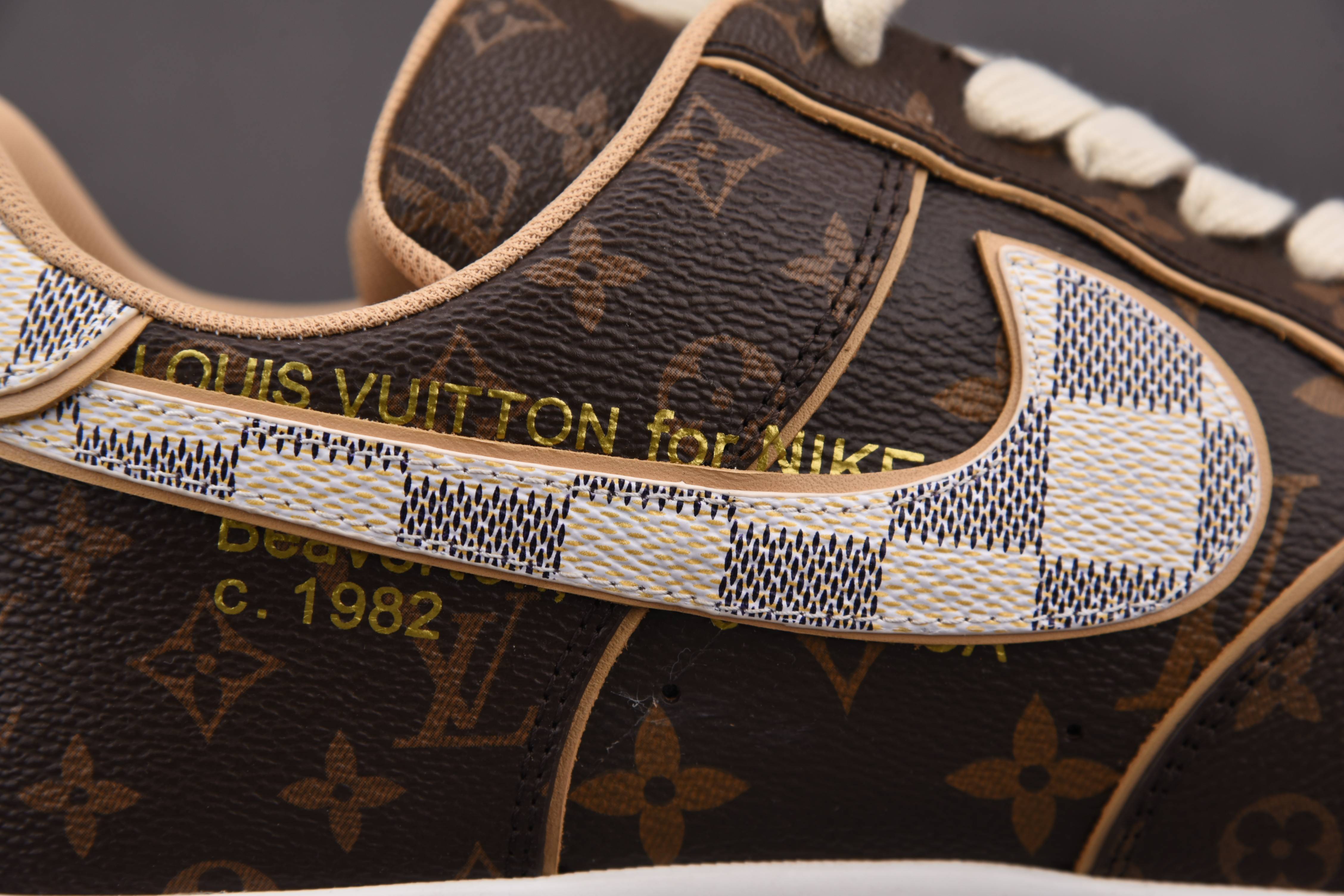 Nike Air Force 1 Low Louis Vuitton   Monogram Brown Damier Azur (Be careful about the size!!)
