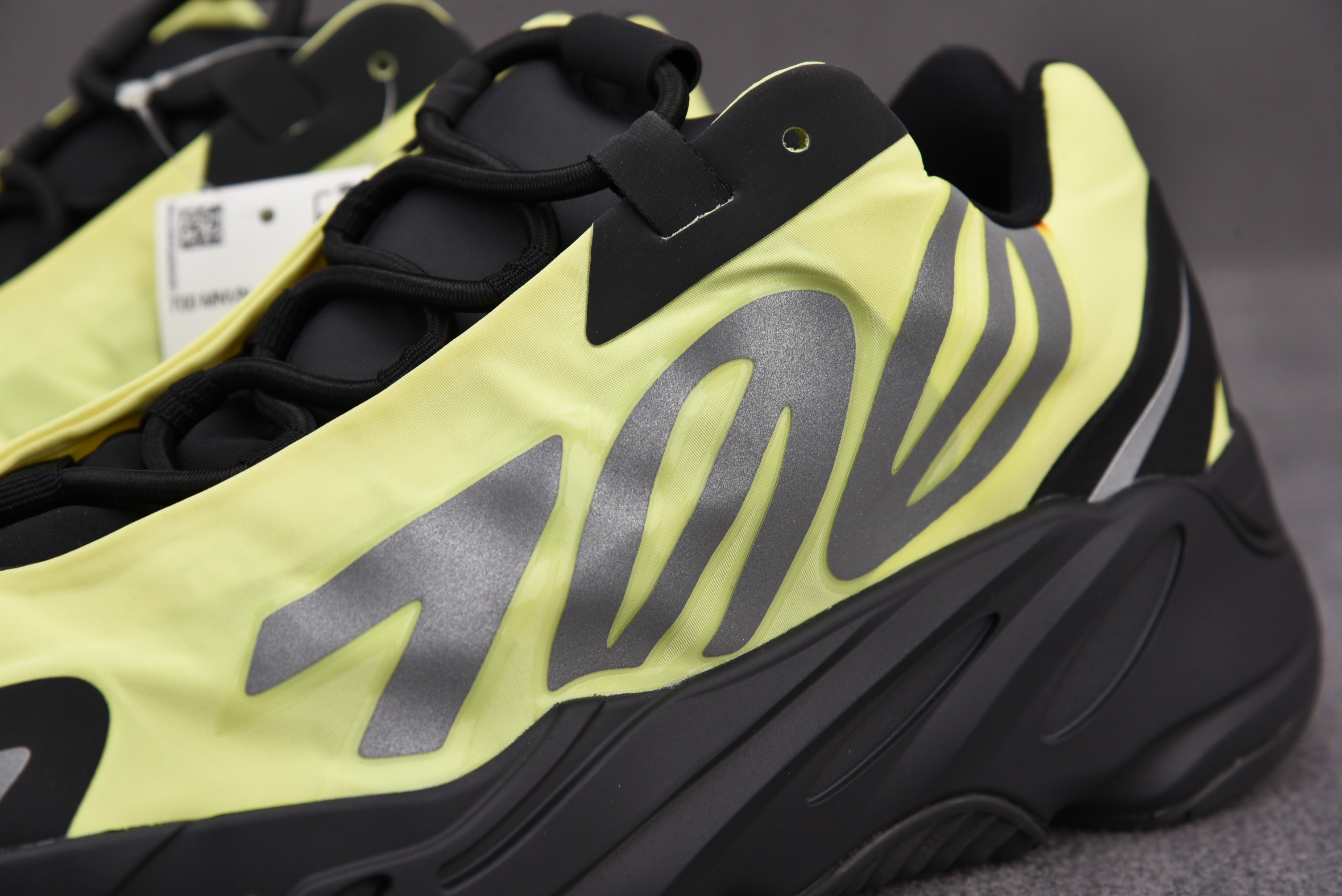 adidas Yeezy Boost 700 MNVN Phosphor