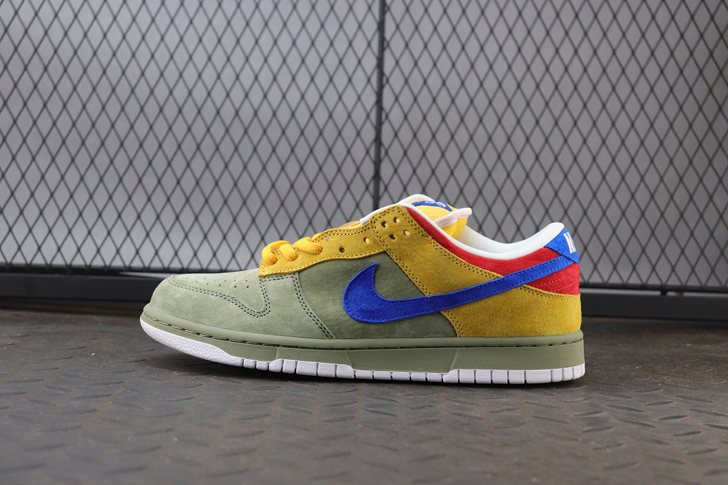 Nike SB Dunk Low Puff N Stuff