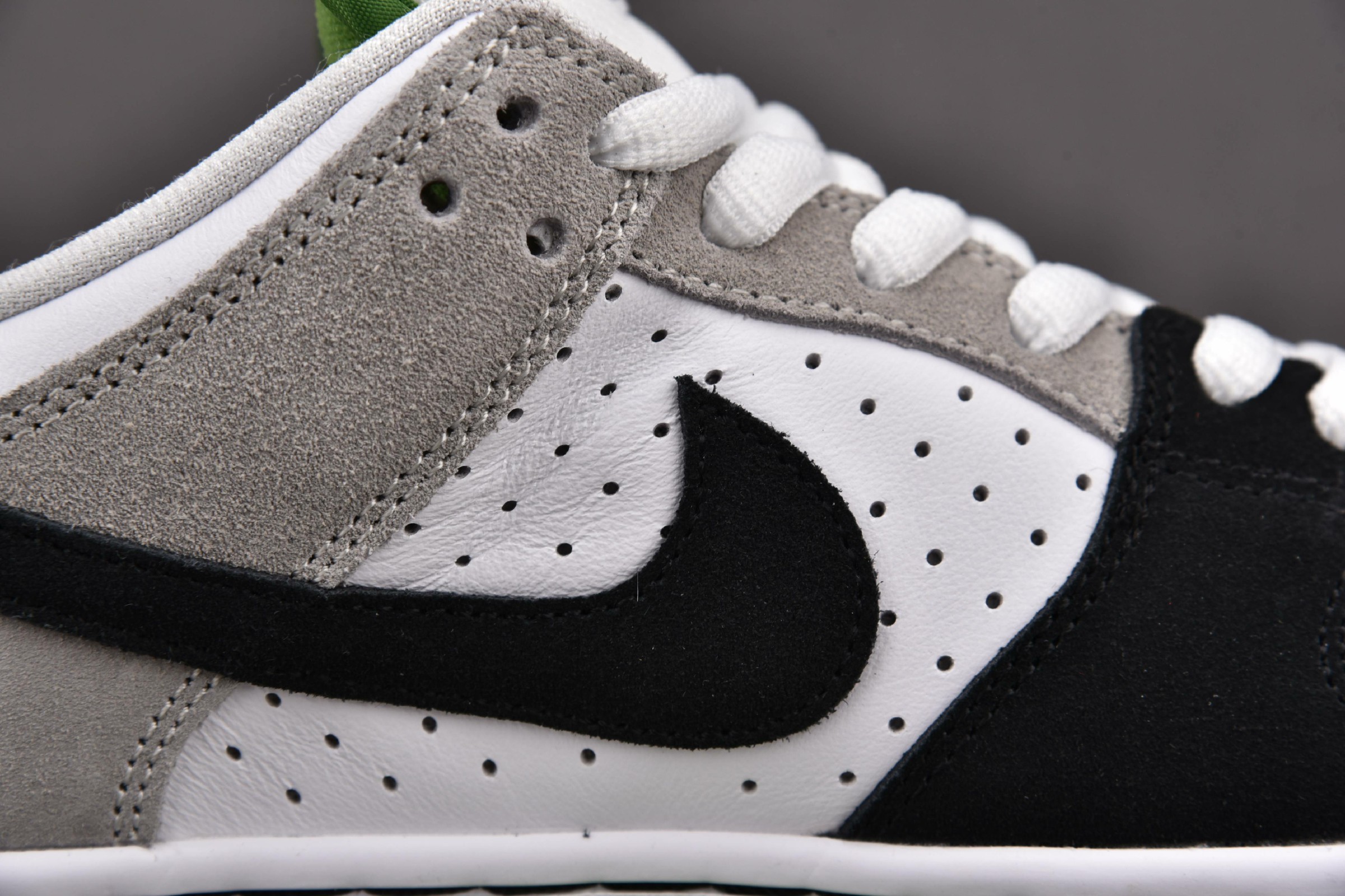 Nike SB Dunk Low Chlorophyll