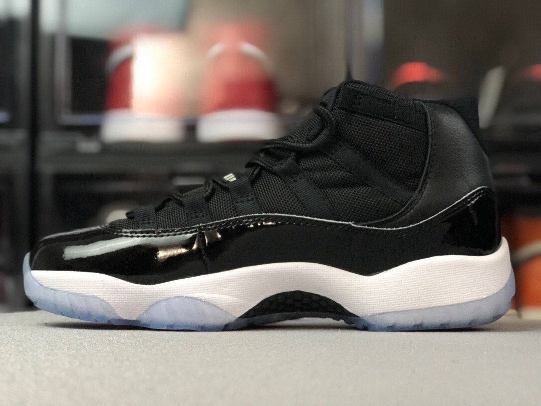 Jordan 11 Retro Space Jam