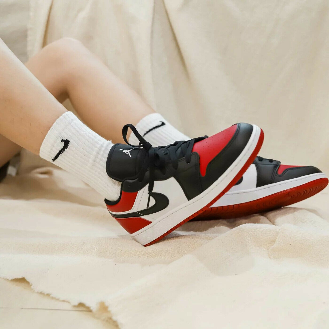 Jordan 1 Low Bred Toe