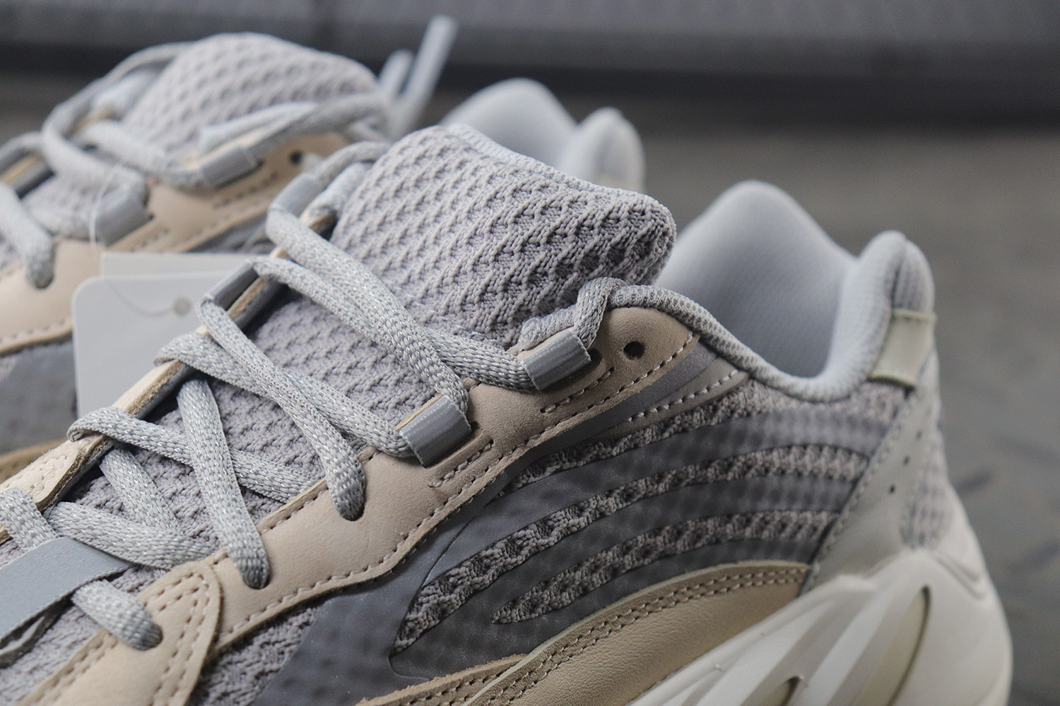 adidas Yeezy Boost 700 V2 Cream