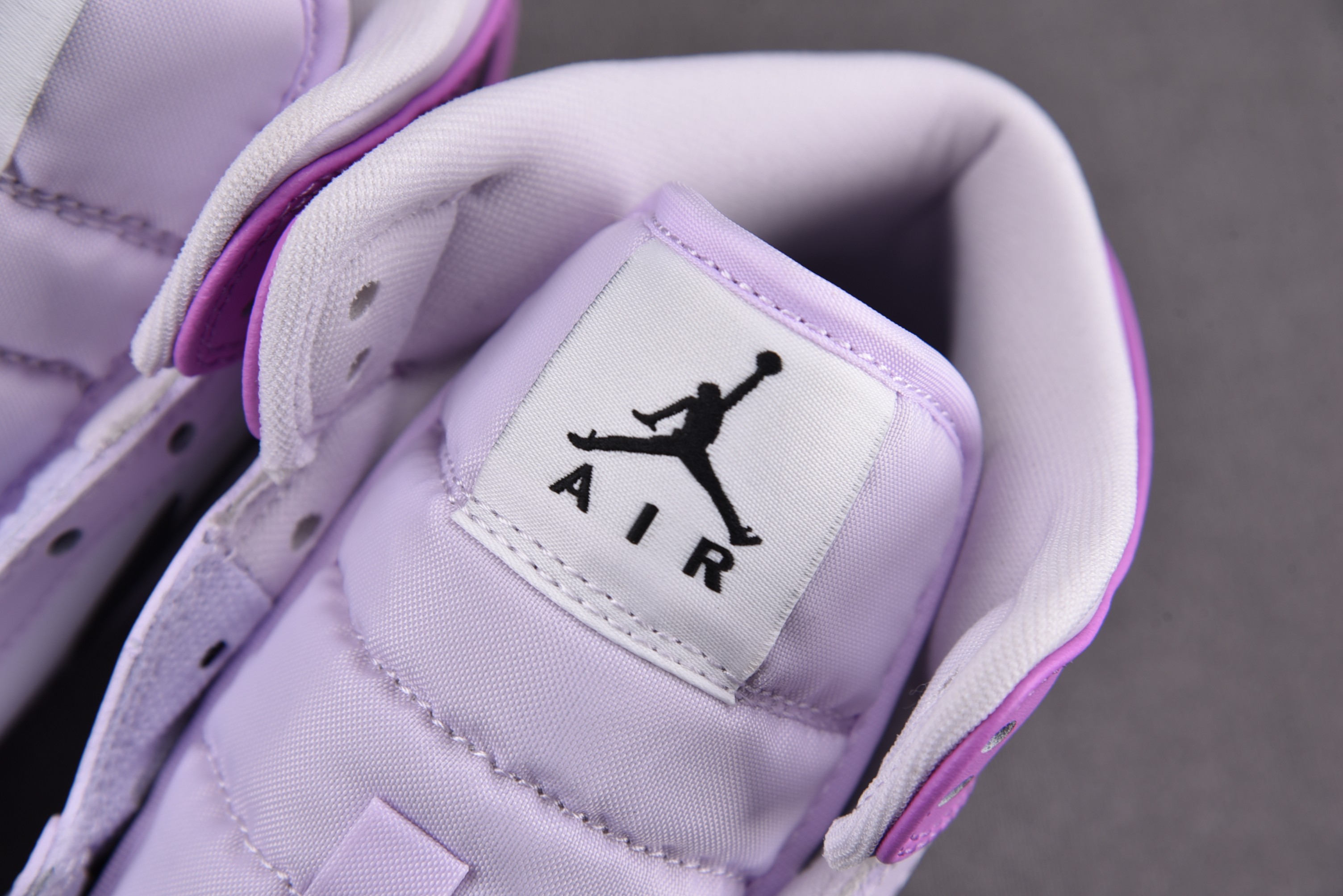 Jordan 1 Mid Barely Grape (GS)