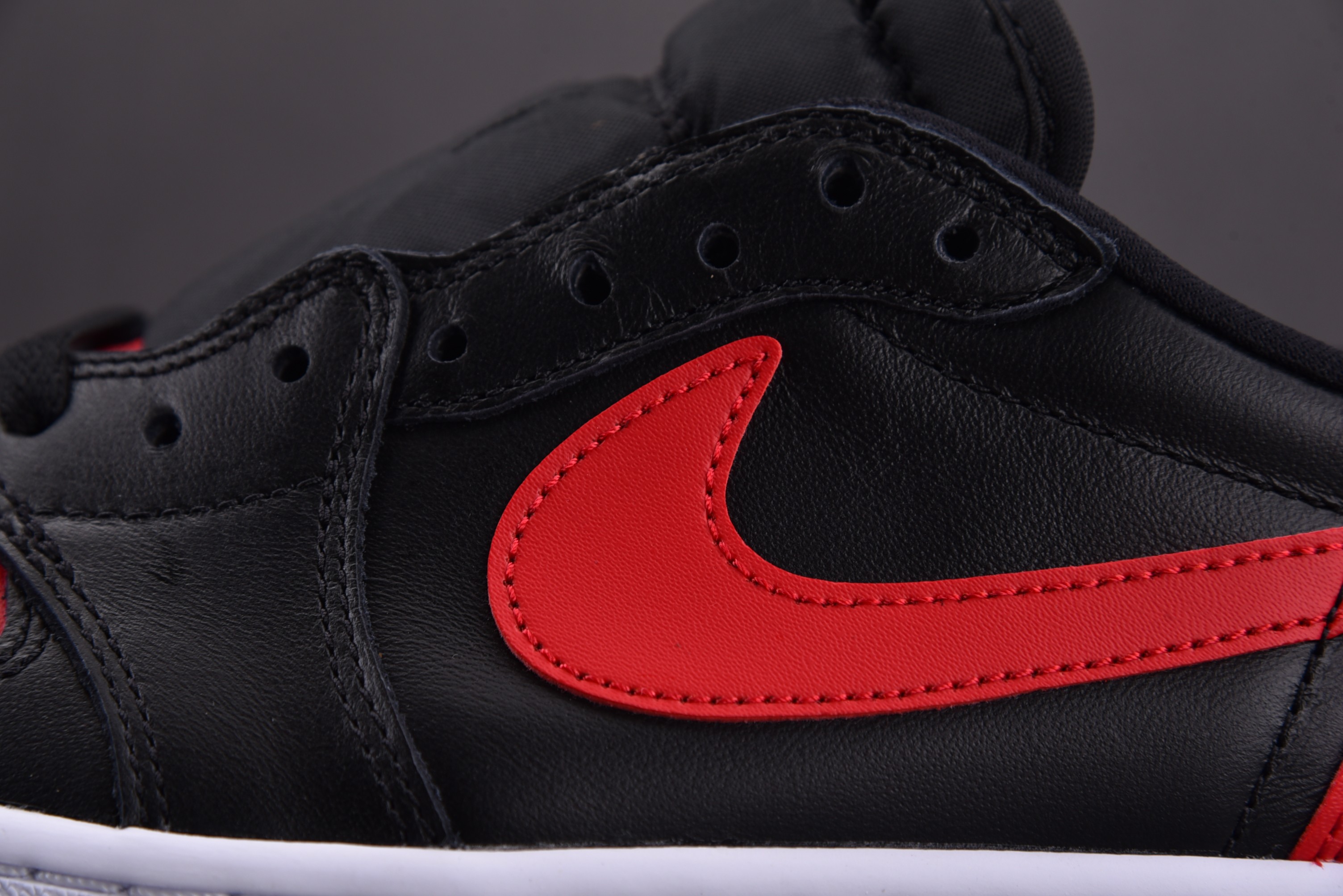 Jordan 1 Retro Low Bred (2015)