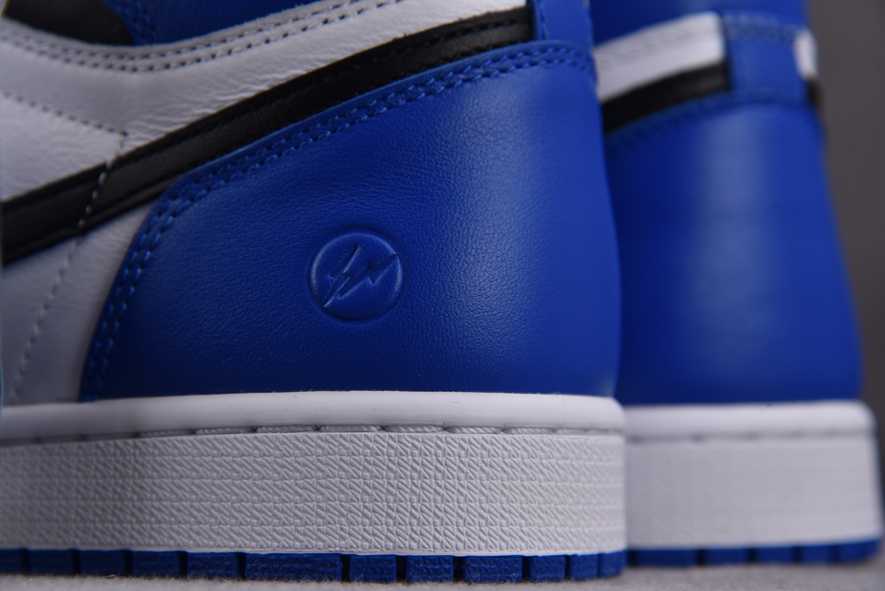 Jordan 1 Retro High Fragment