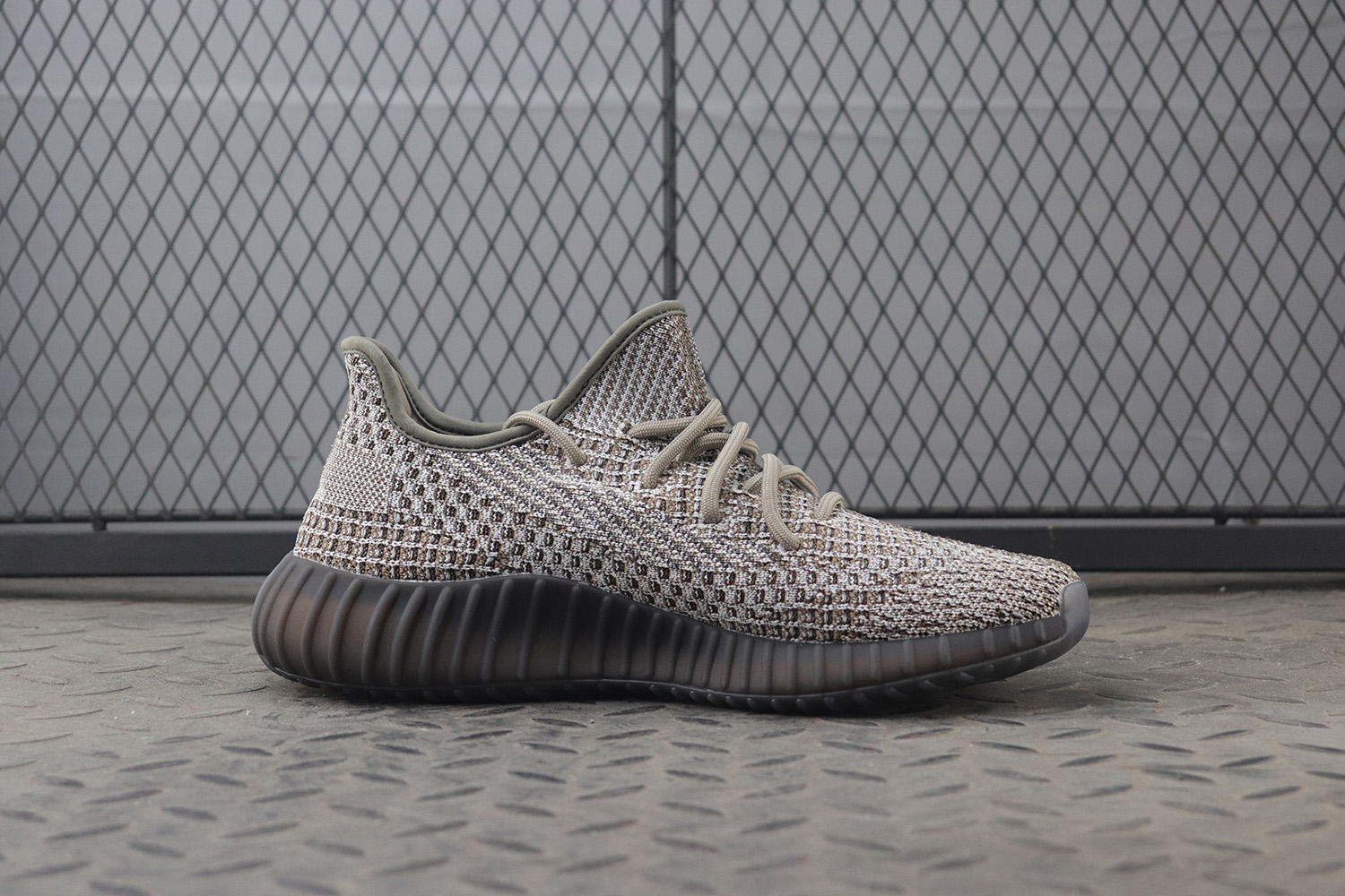 Adidas Yeezy Boost 350 V2 Ash Stone