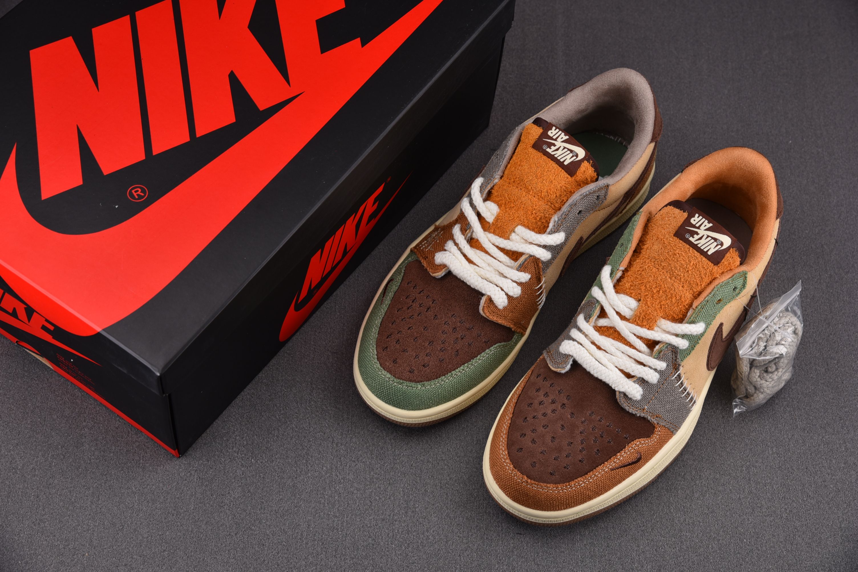 Jordan 1 Retro Low OG Zion Williamson Voodoo