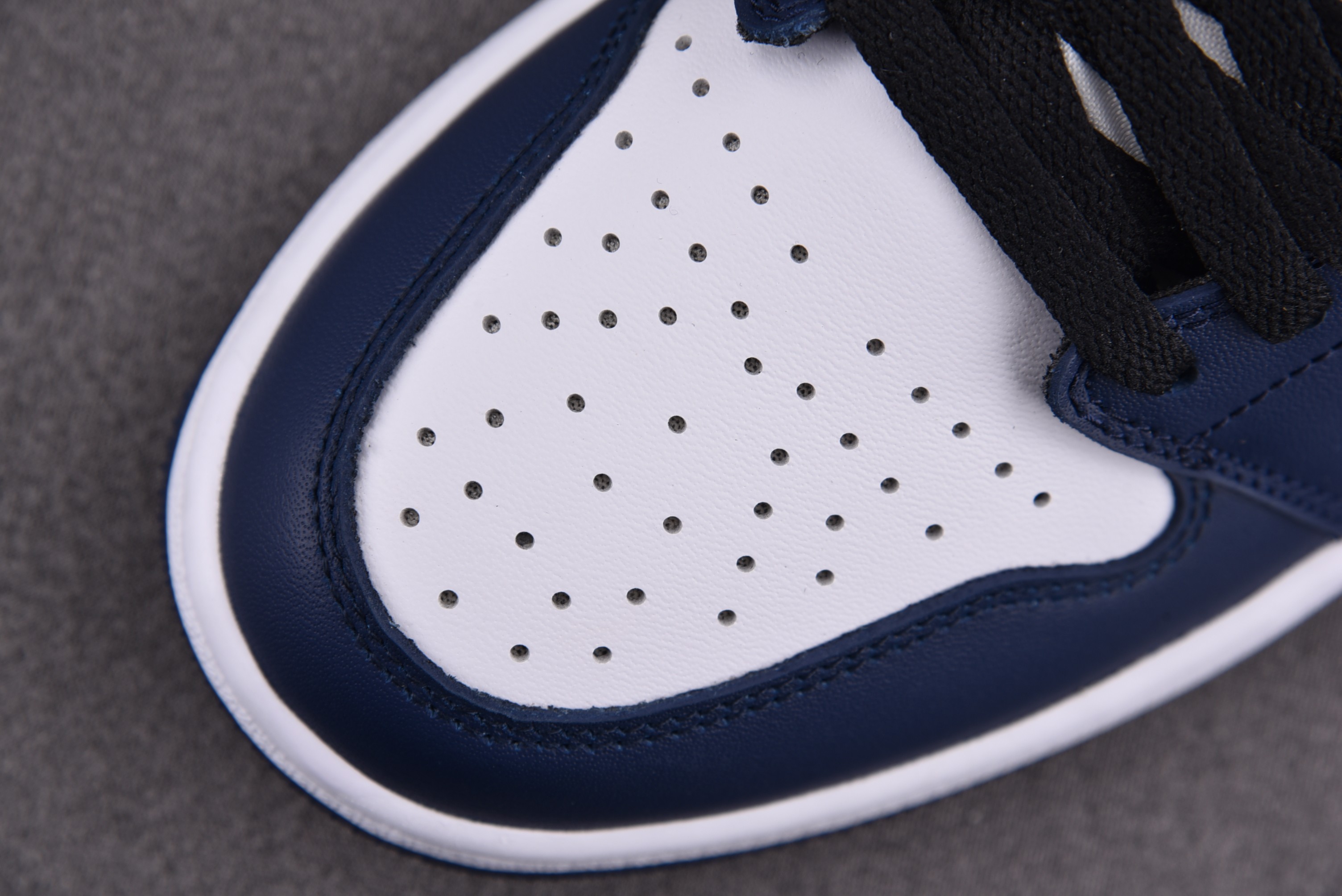 Jordan 1 Retro Low Golf Midnight Navy