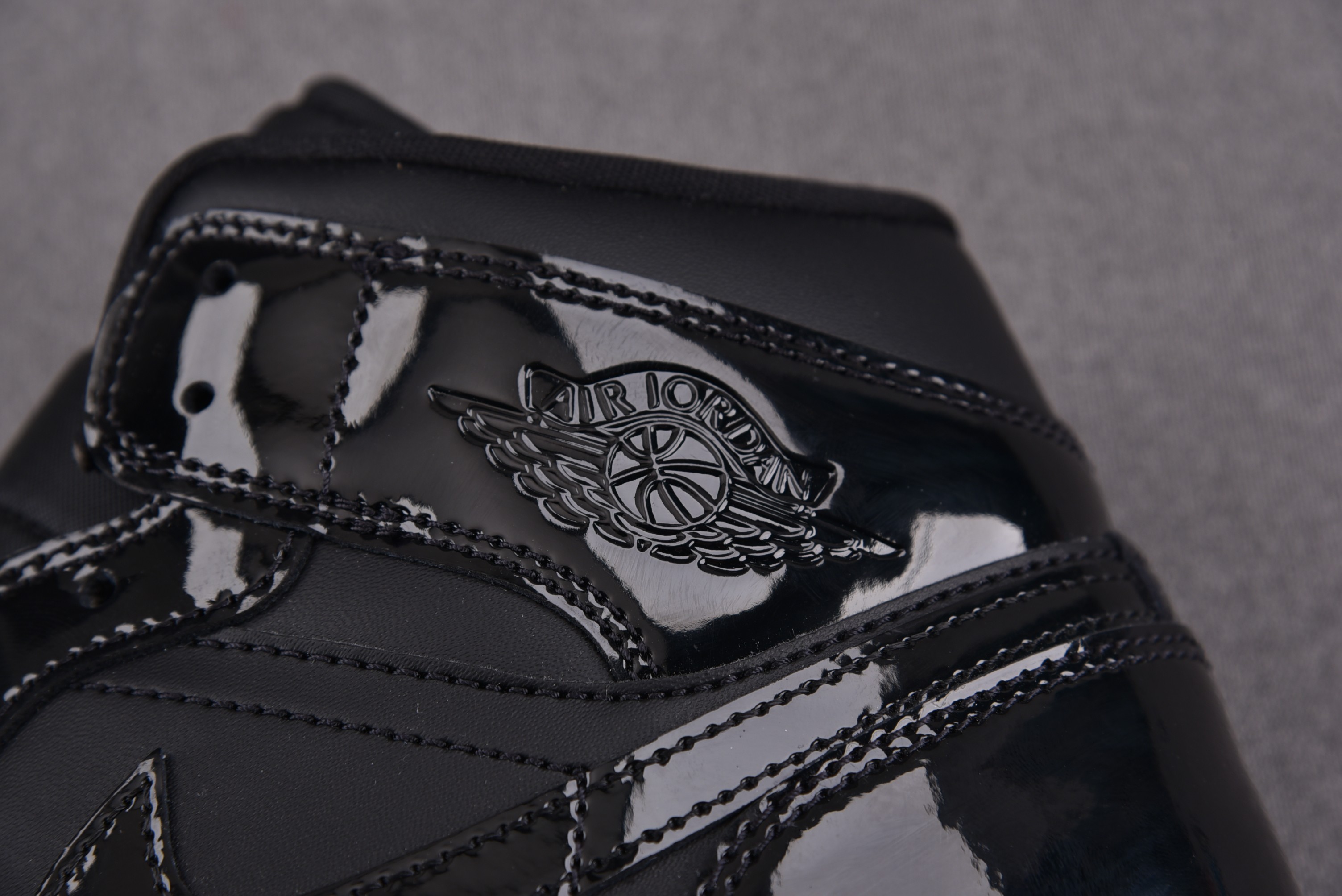 Jordan 1 Mid SE Space Jam