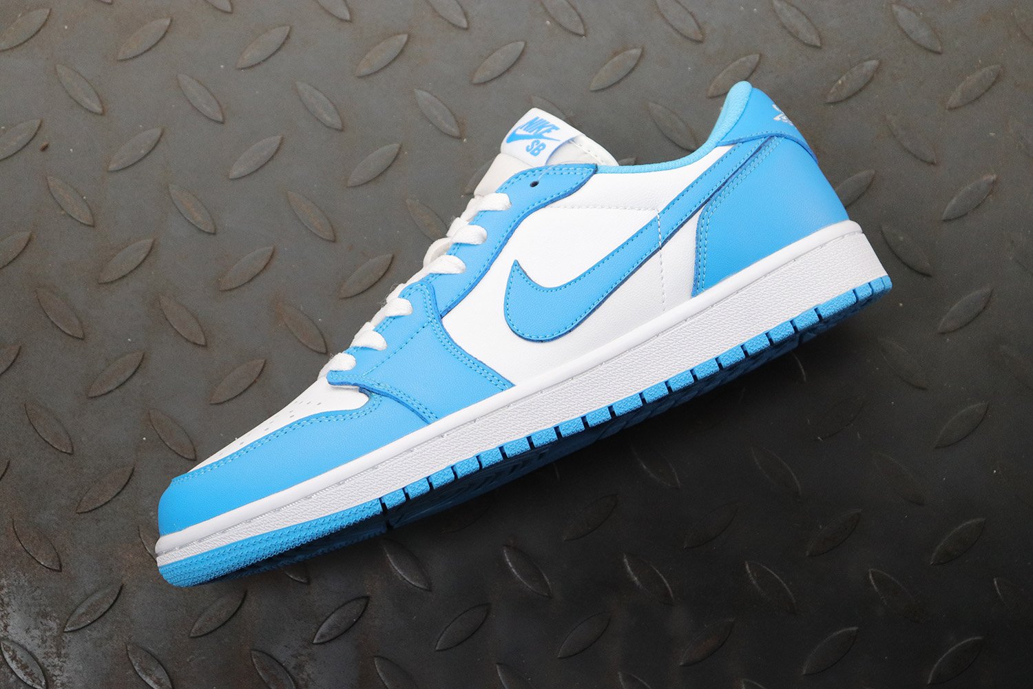 Nike SB Eric Koston x Jordan 1 Low UNC