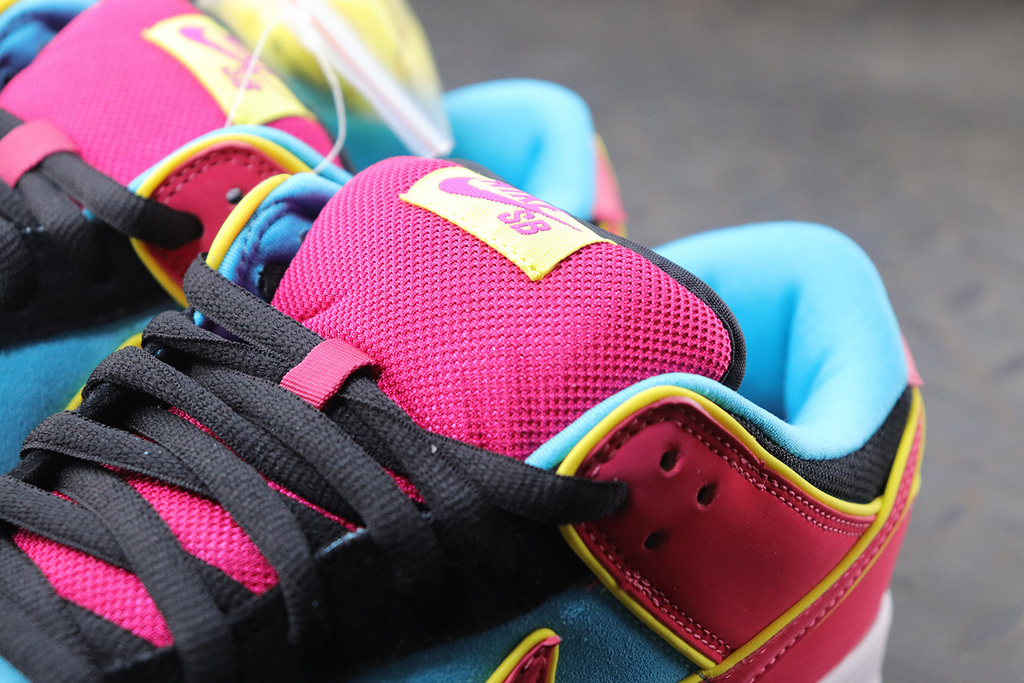 Nike Dunk SB Low Ms. Pacman