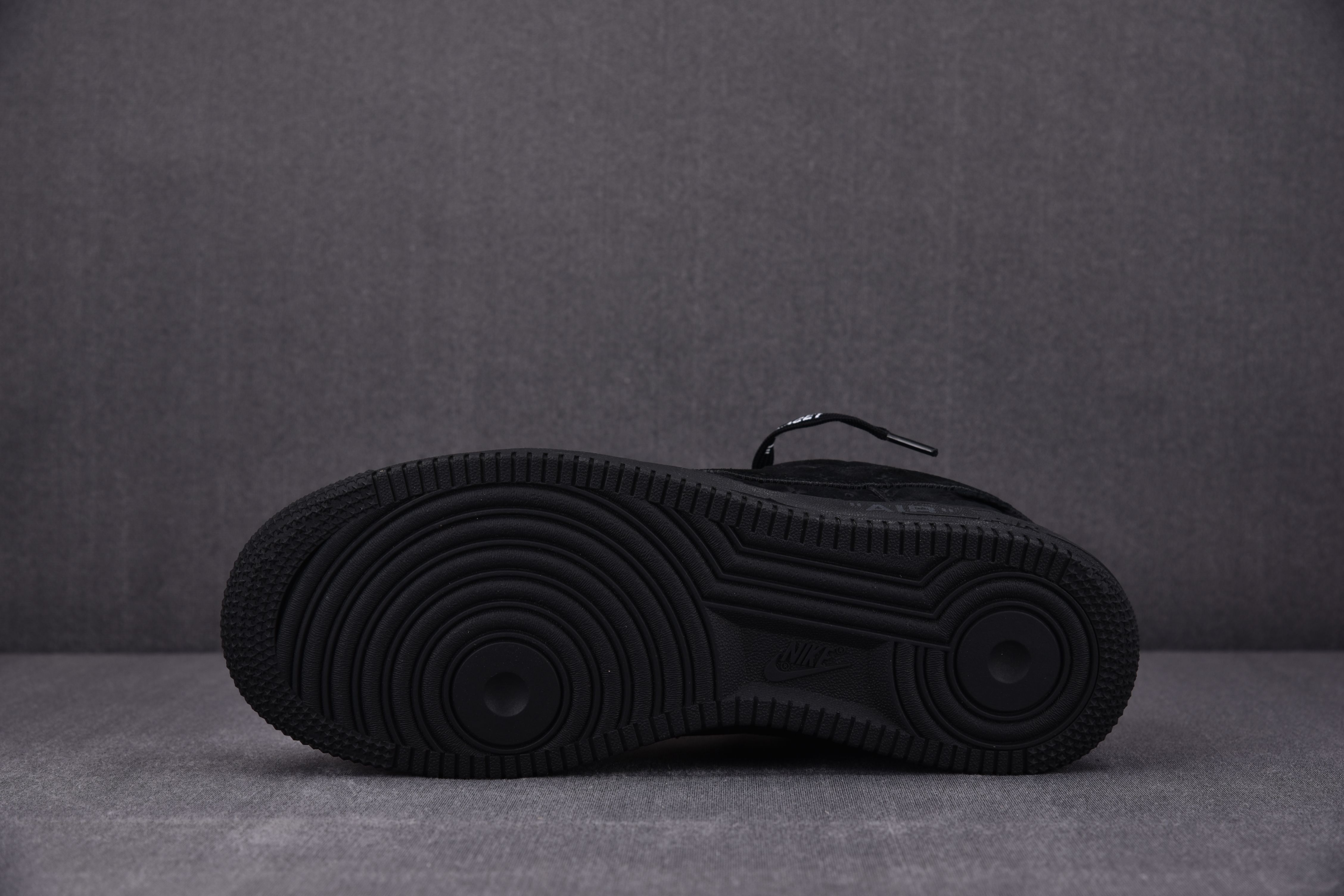 Nike Air Force 1 Low Louis Vuitton Royal Black (Be careful about the size!!)