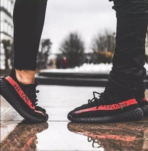adidas Yeezy Boost 350 V2 Core Black Red