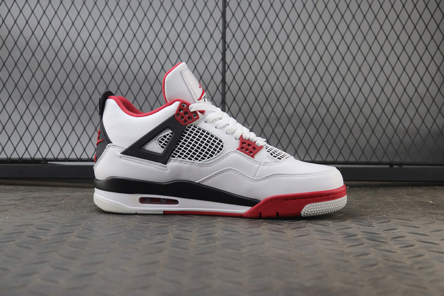 Jordan 4 Retro Fire Red (2020)