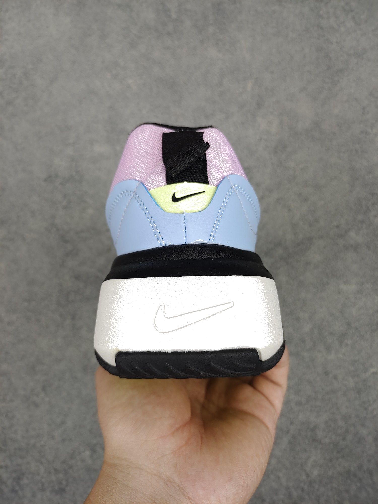 Nike Air Max Verona CK7200-500 Dames Schoenen