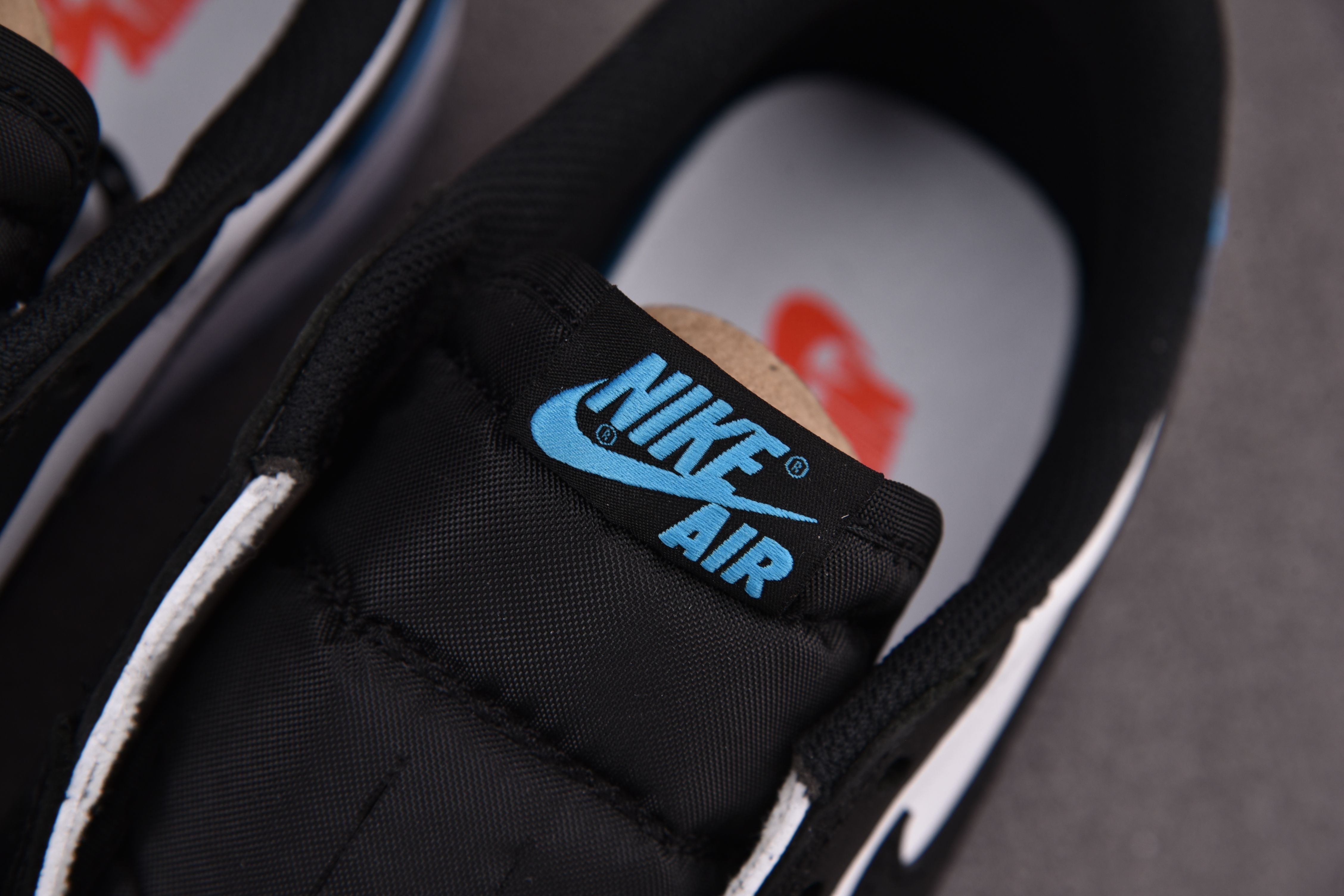 Jordan 1 Retro Low OG UNC