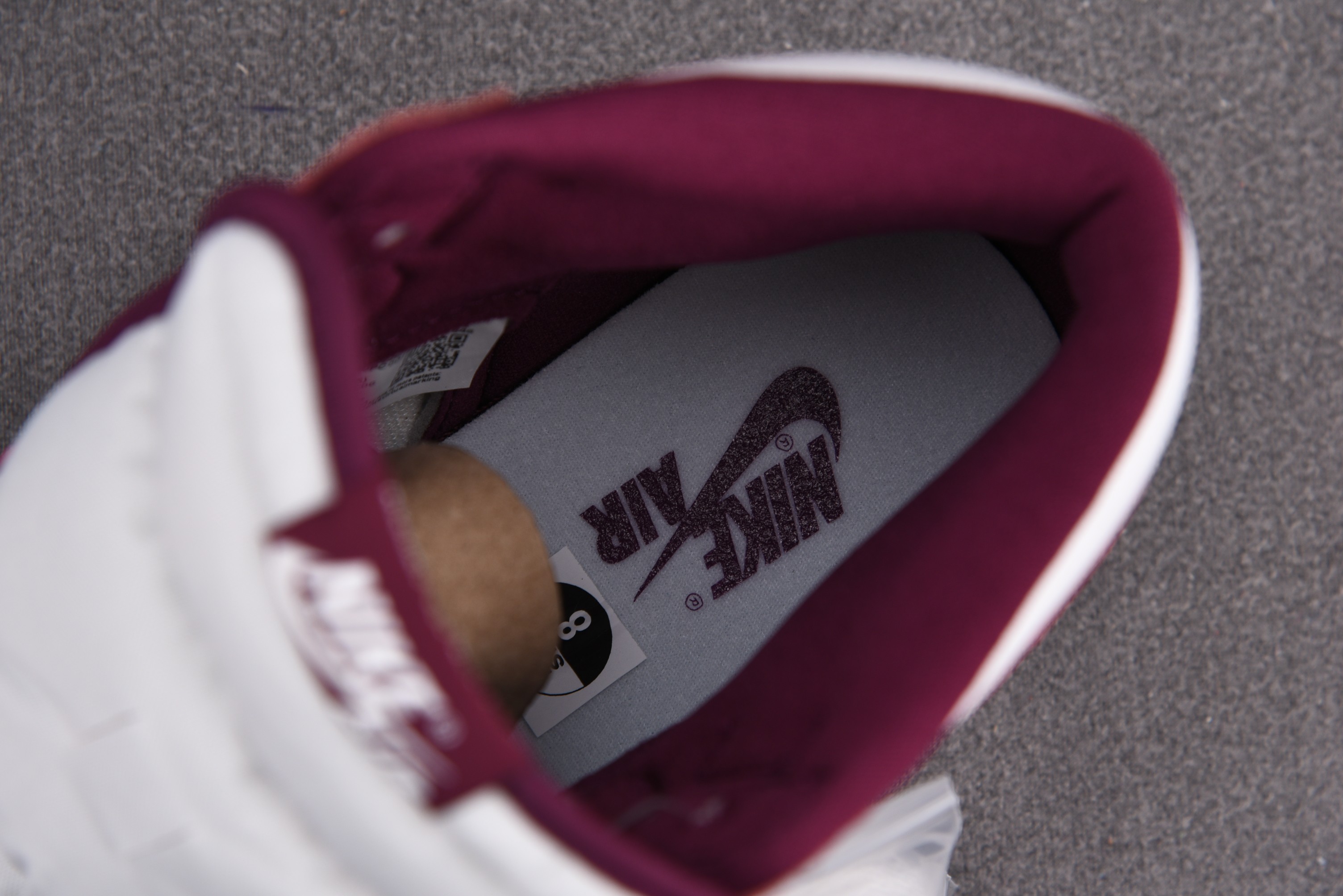 Jordan 1 Retro High OG Bordeaux