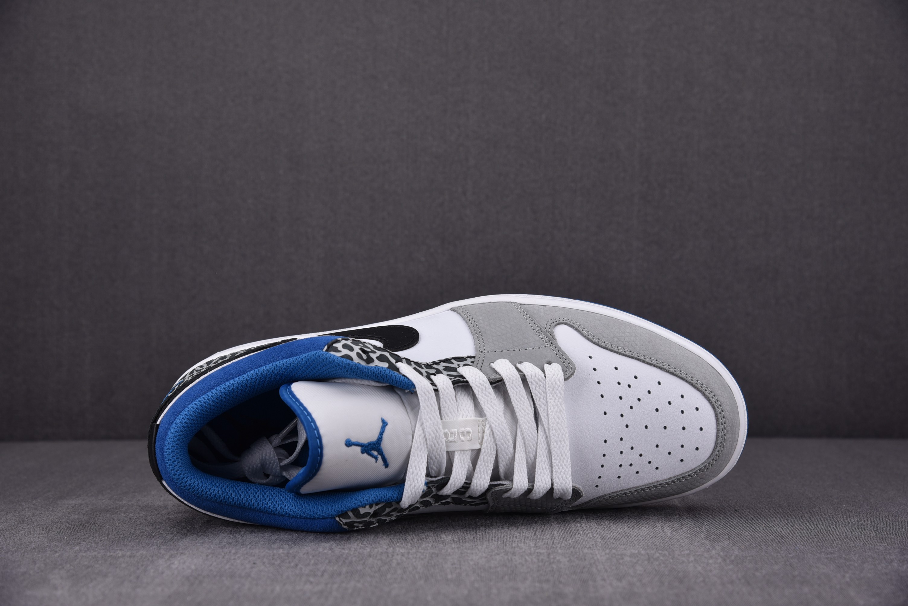 Jordan 1 Low SE True Blue