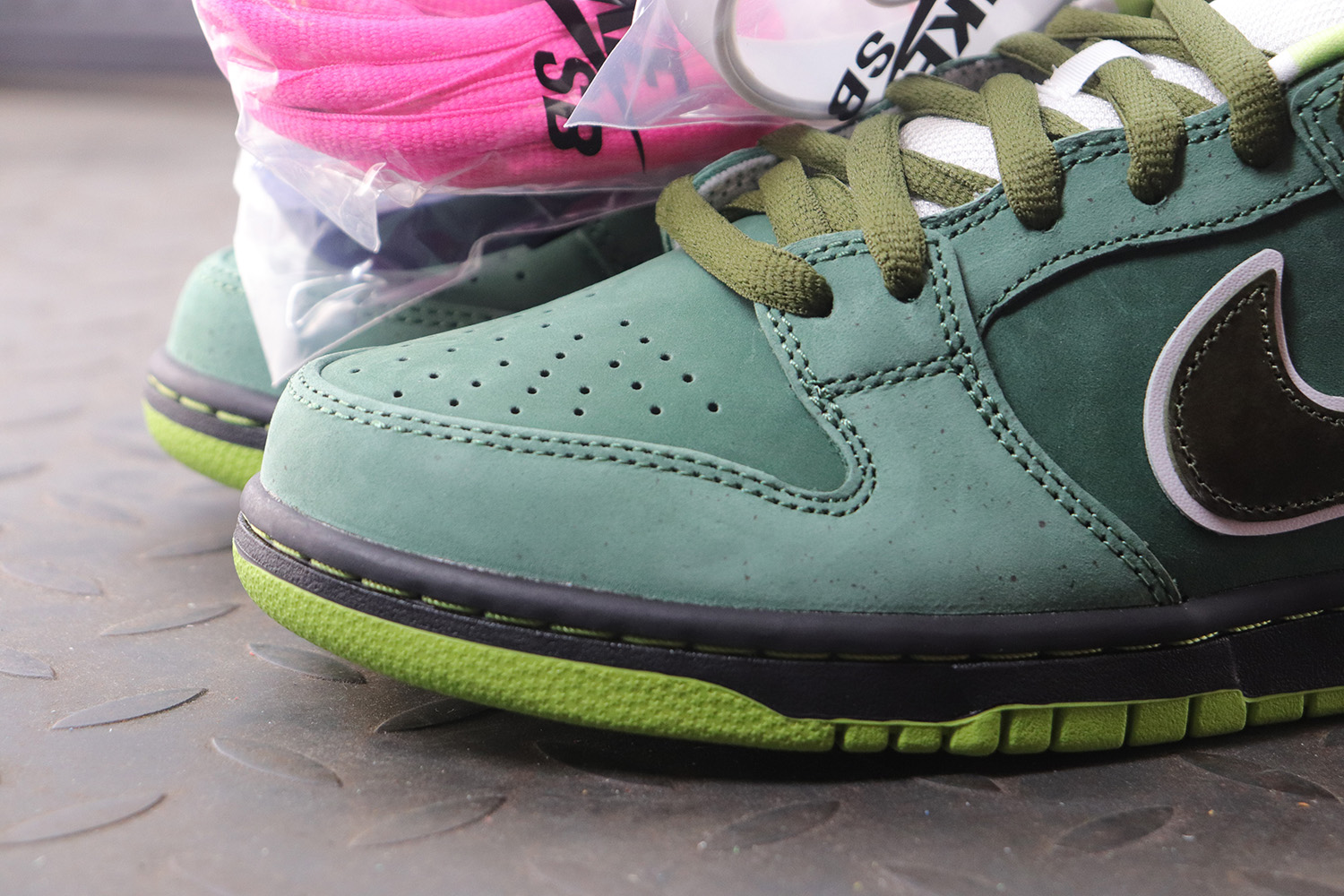 Nike SB Dunk Low Concepts Green Lobster (Regular Box)