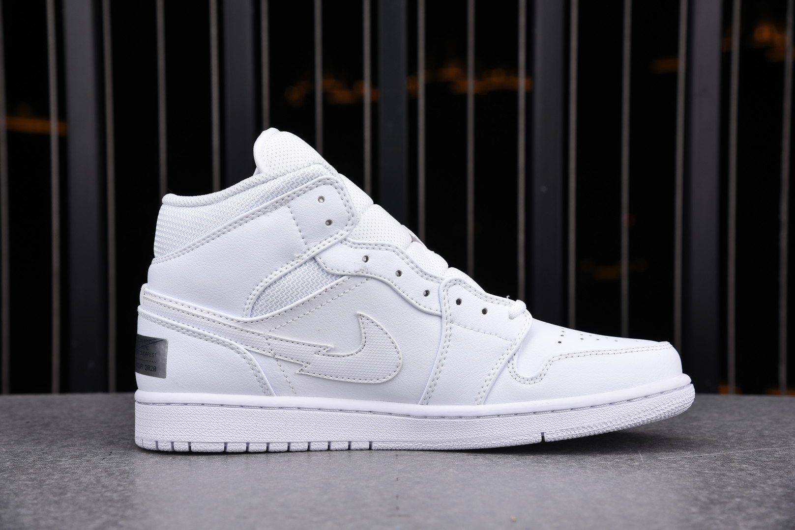 Jordan 1 Mid SE Nike Swoosh On Tour (2020)