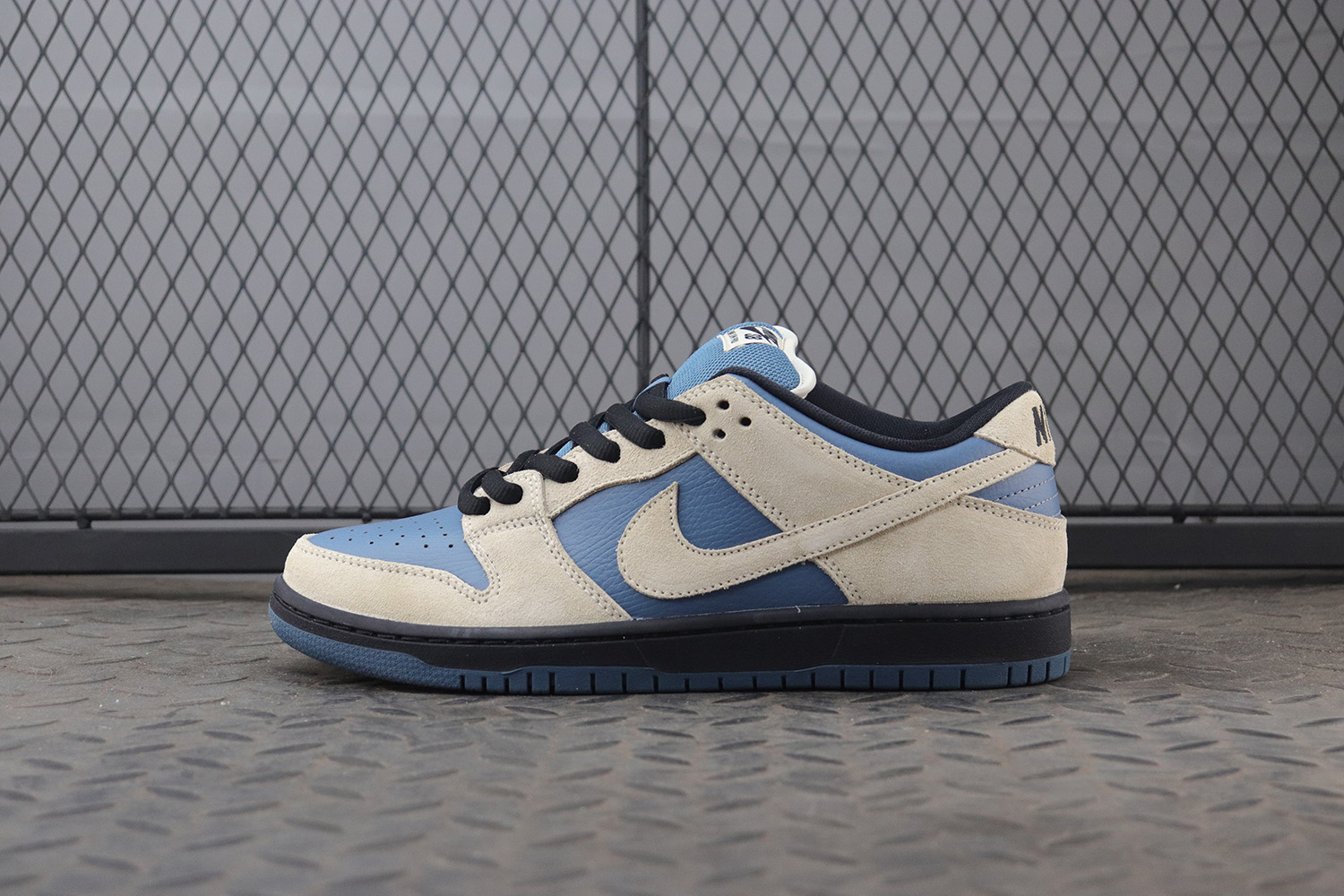 Nike SB Dunk Low Pro Thunderstorm