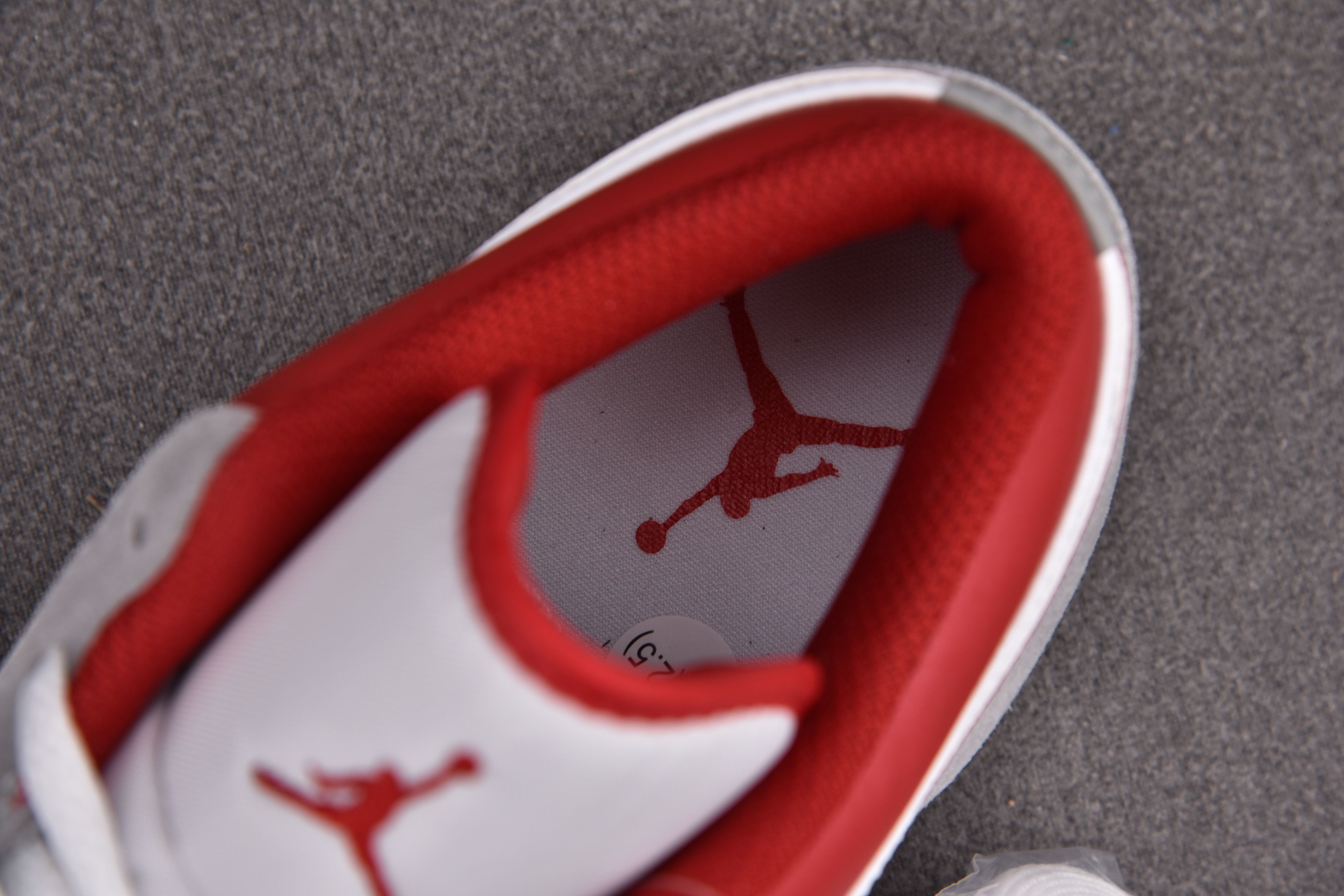 Jordan 1 Low SE Light Smoke Grey Gym Red