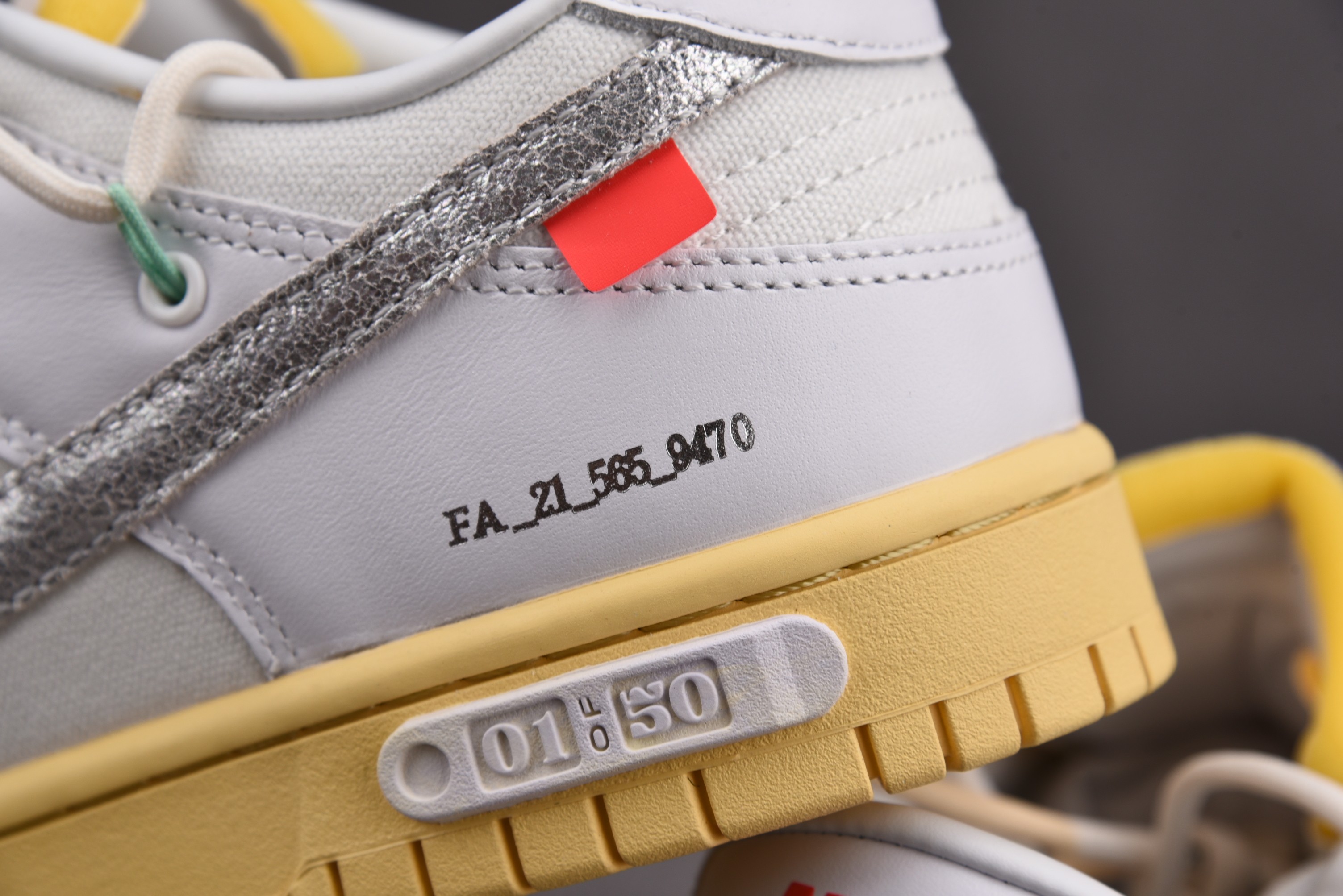 Nike Dunk Low   Lot 1