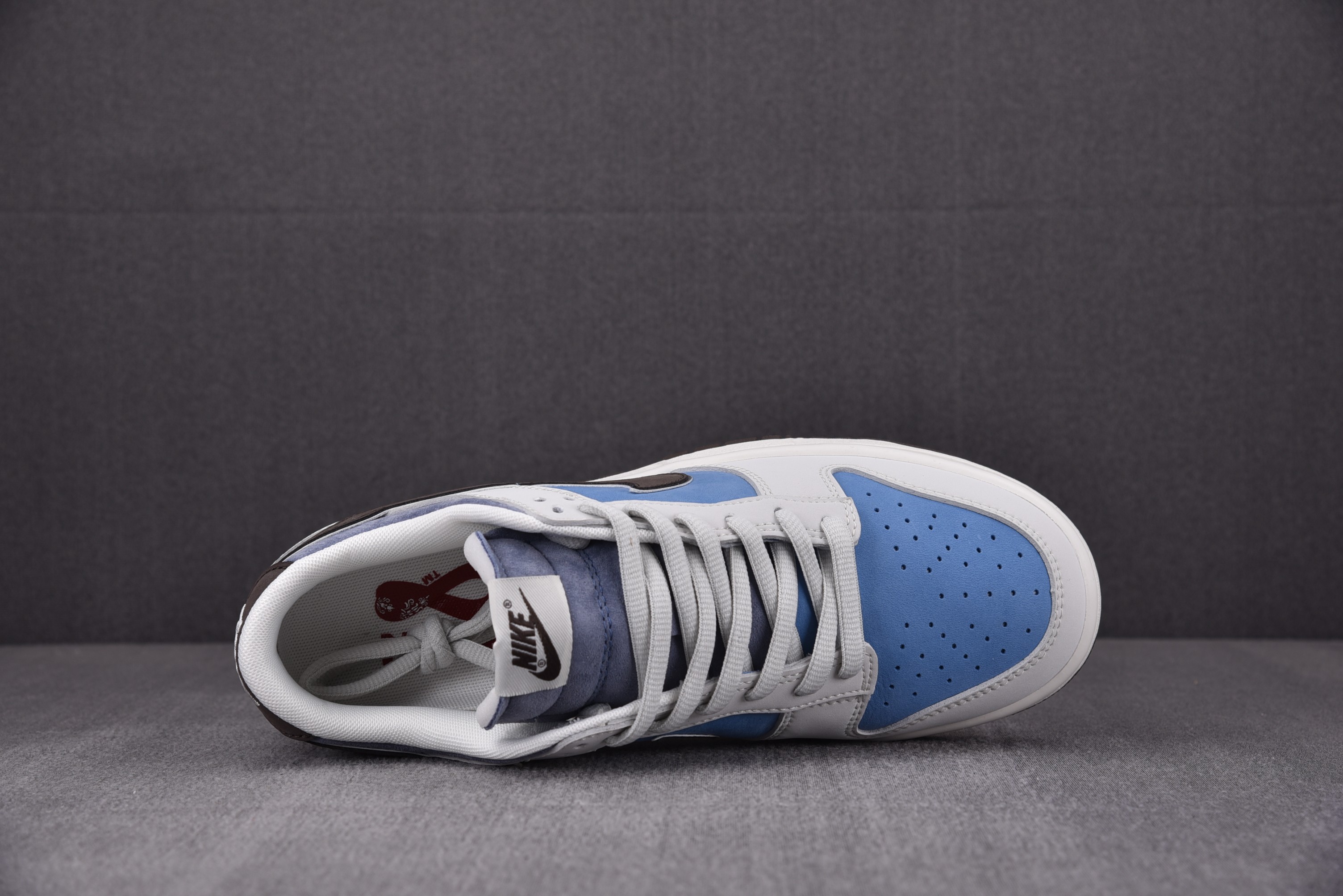 Nike SB Dunk Low Argentina Edition