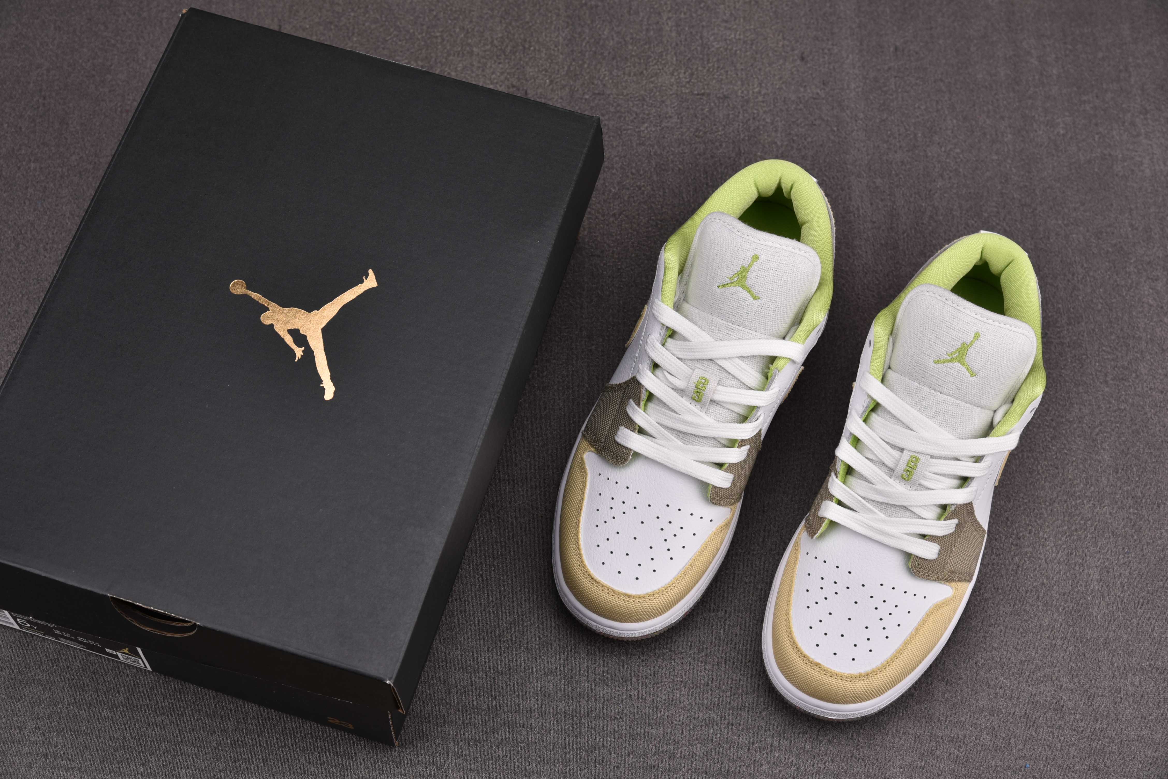 Jordan 1 Low Pastel Grind Vivid Green (GS)