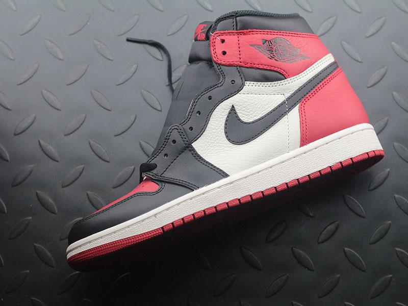 Jordan 1 Retro High Bred Toe