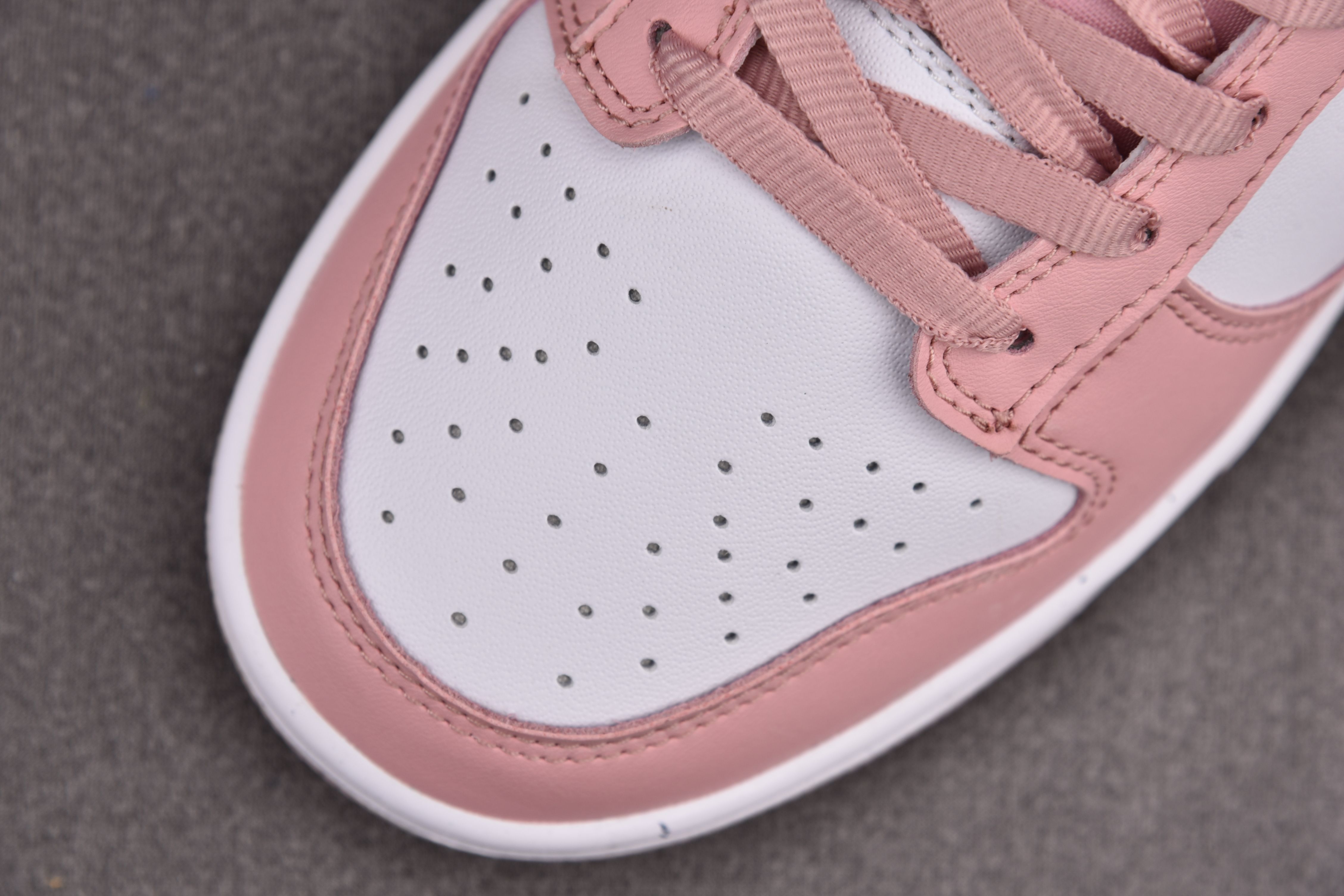 Nike Dunk Low Pink Velvet (GS)