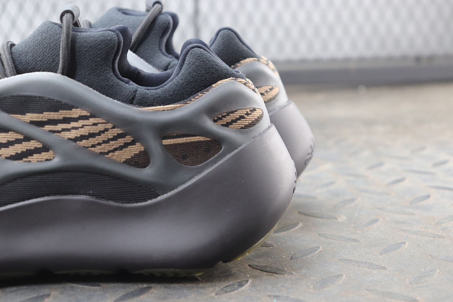 Adidas Yeezy 700 V3 Clay Brown