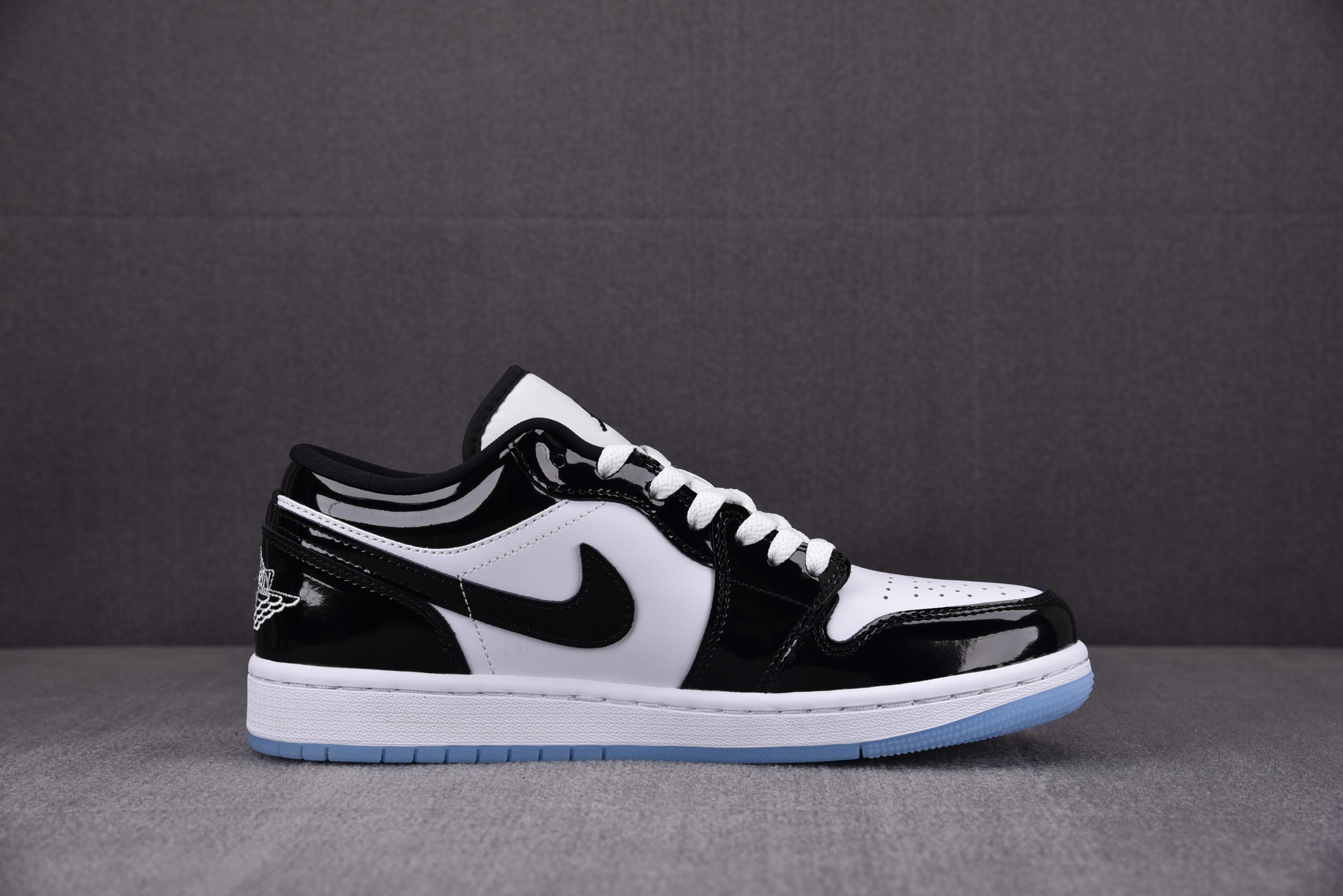 Jordan 1 Low SE Concord